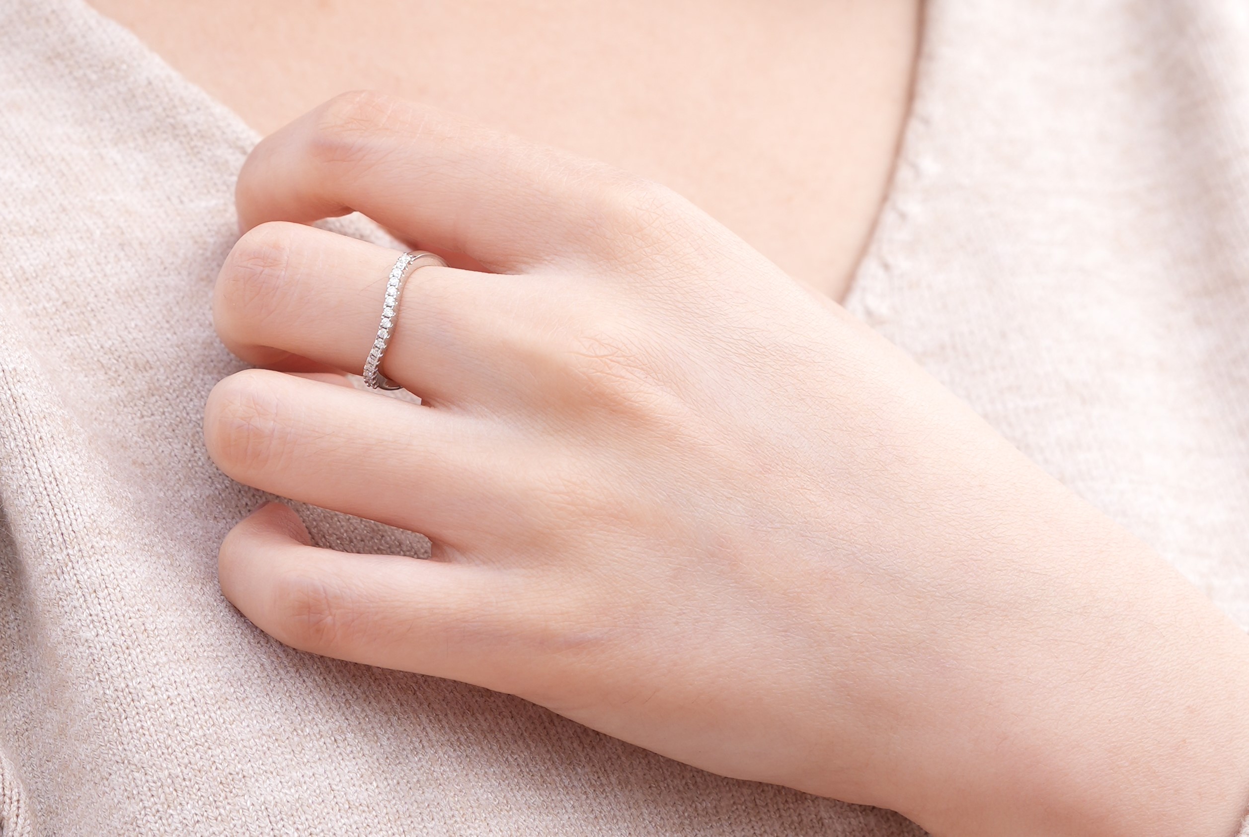 Gaze Allure 莫桑石戒指