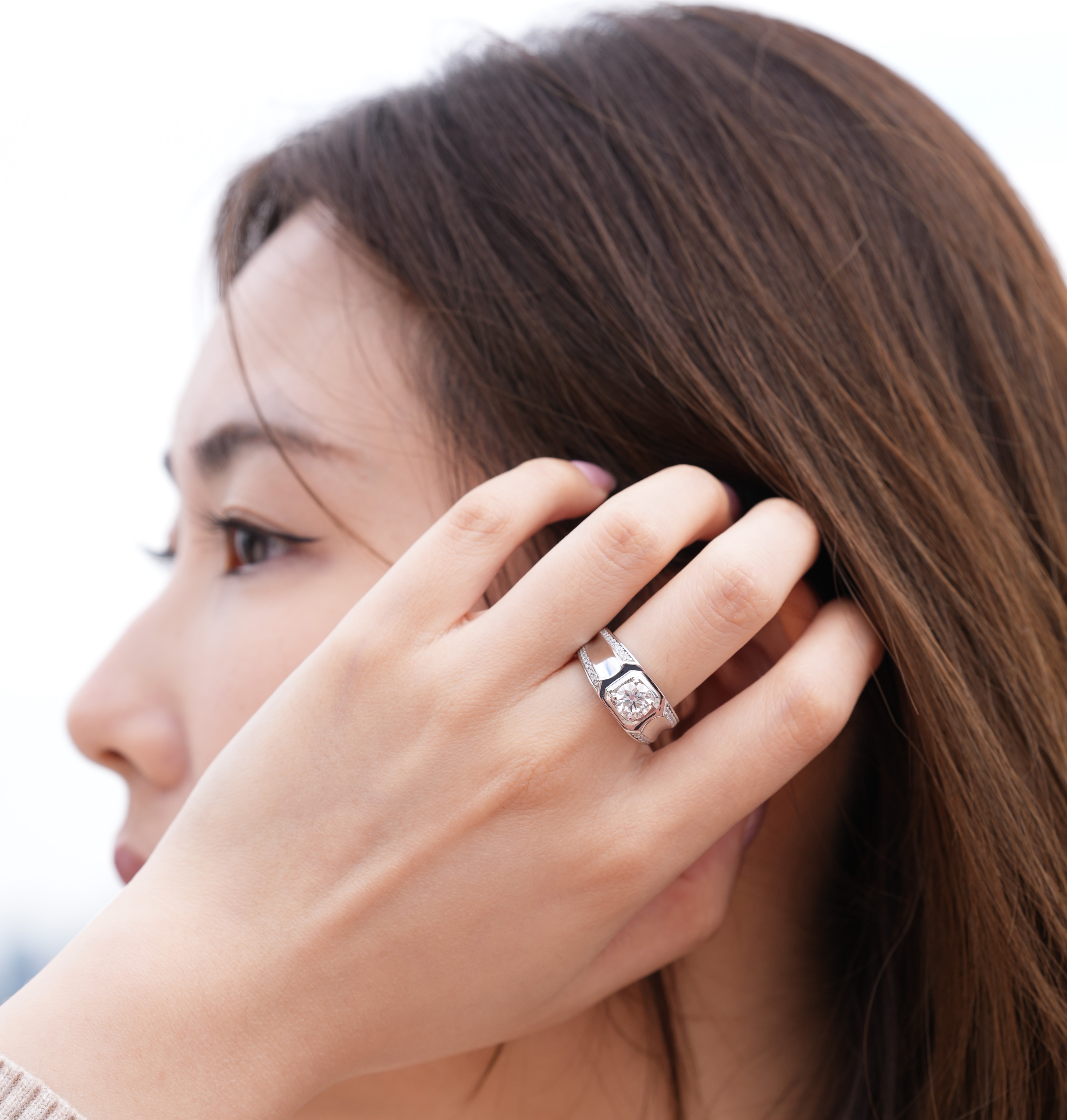 Noble Helix 莫桑石戒指