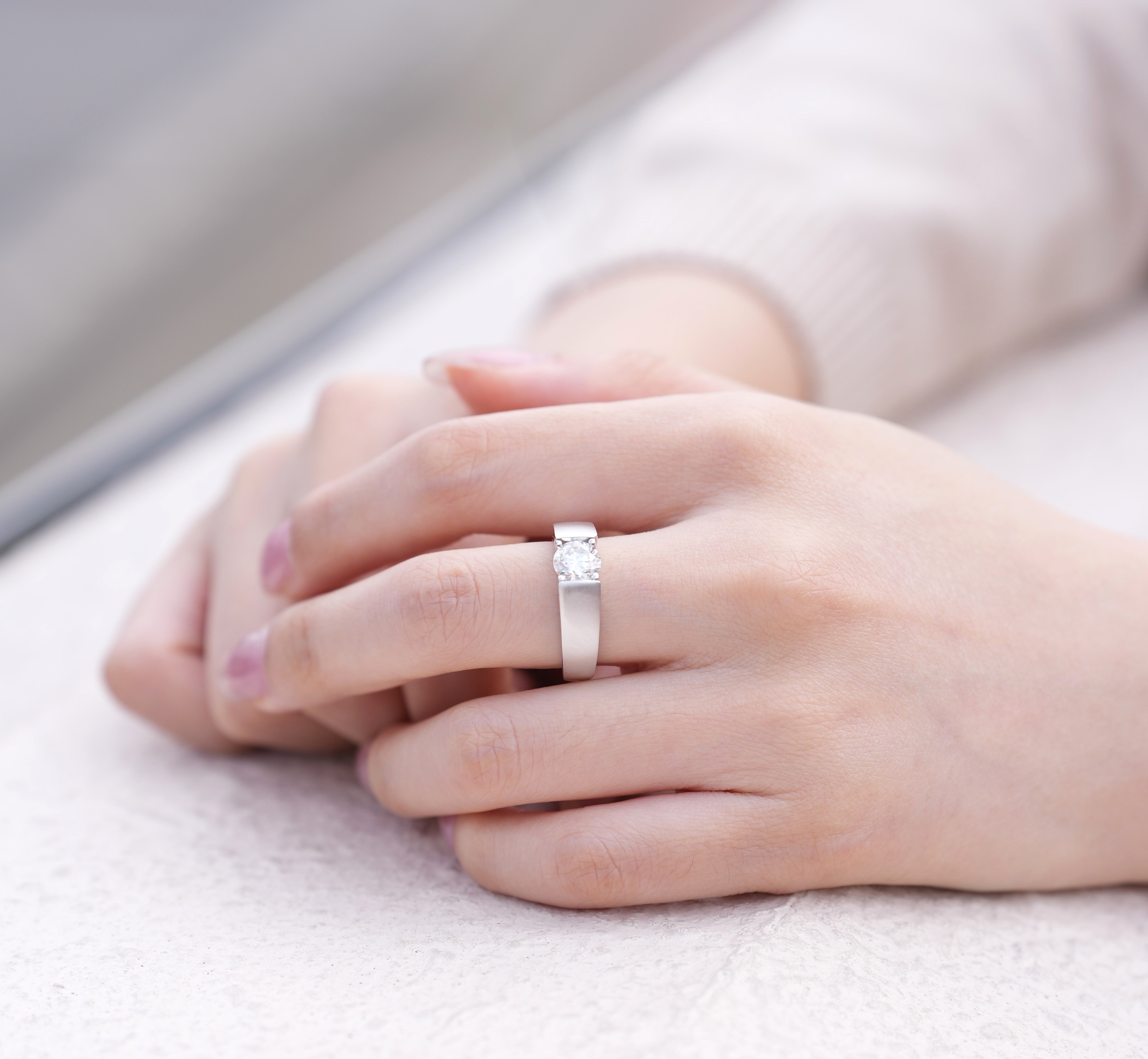 Titan's Band 莫桑石戒指