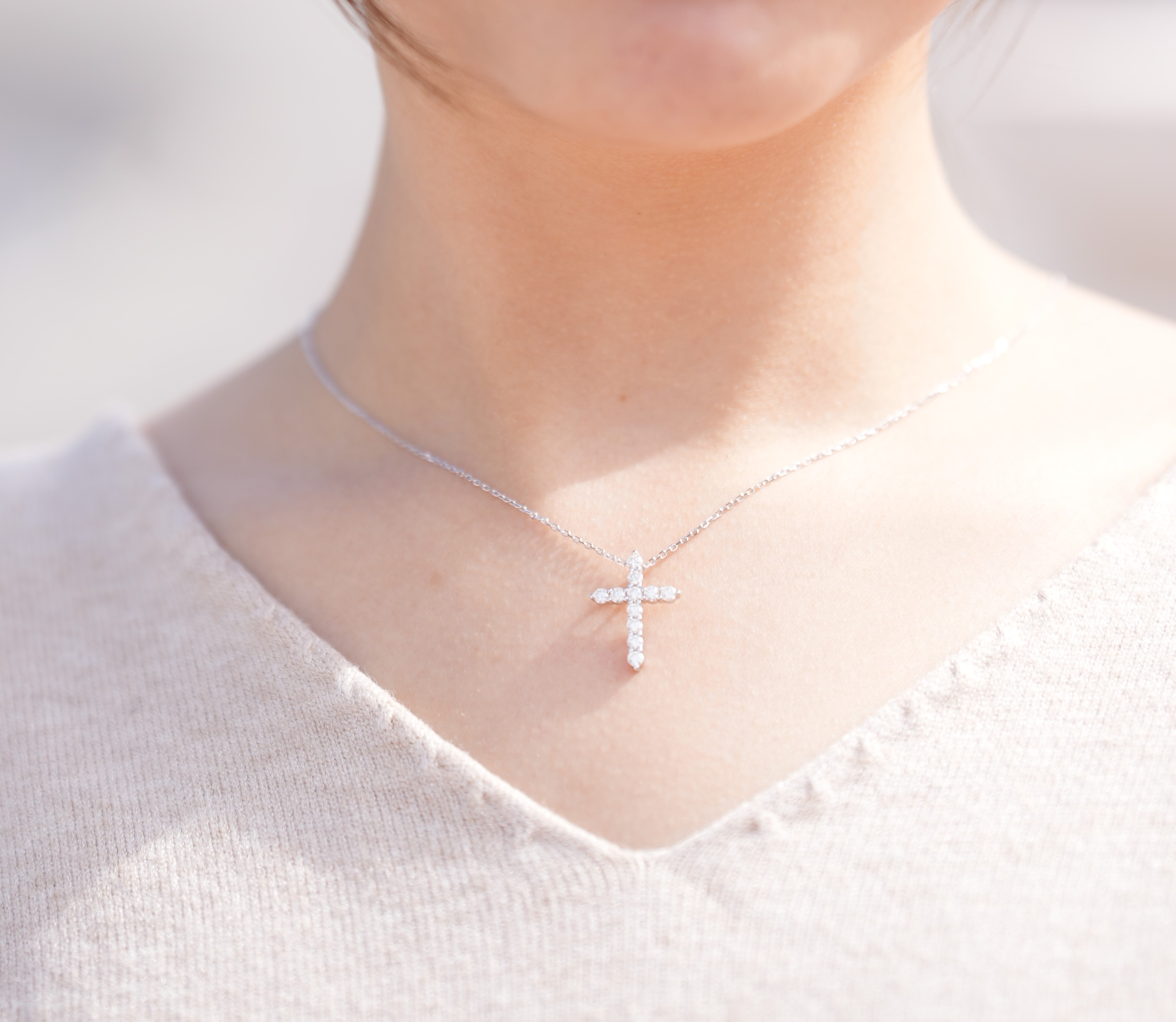 Faithful Cross 莫桑石純銀鏈墜