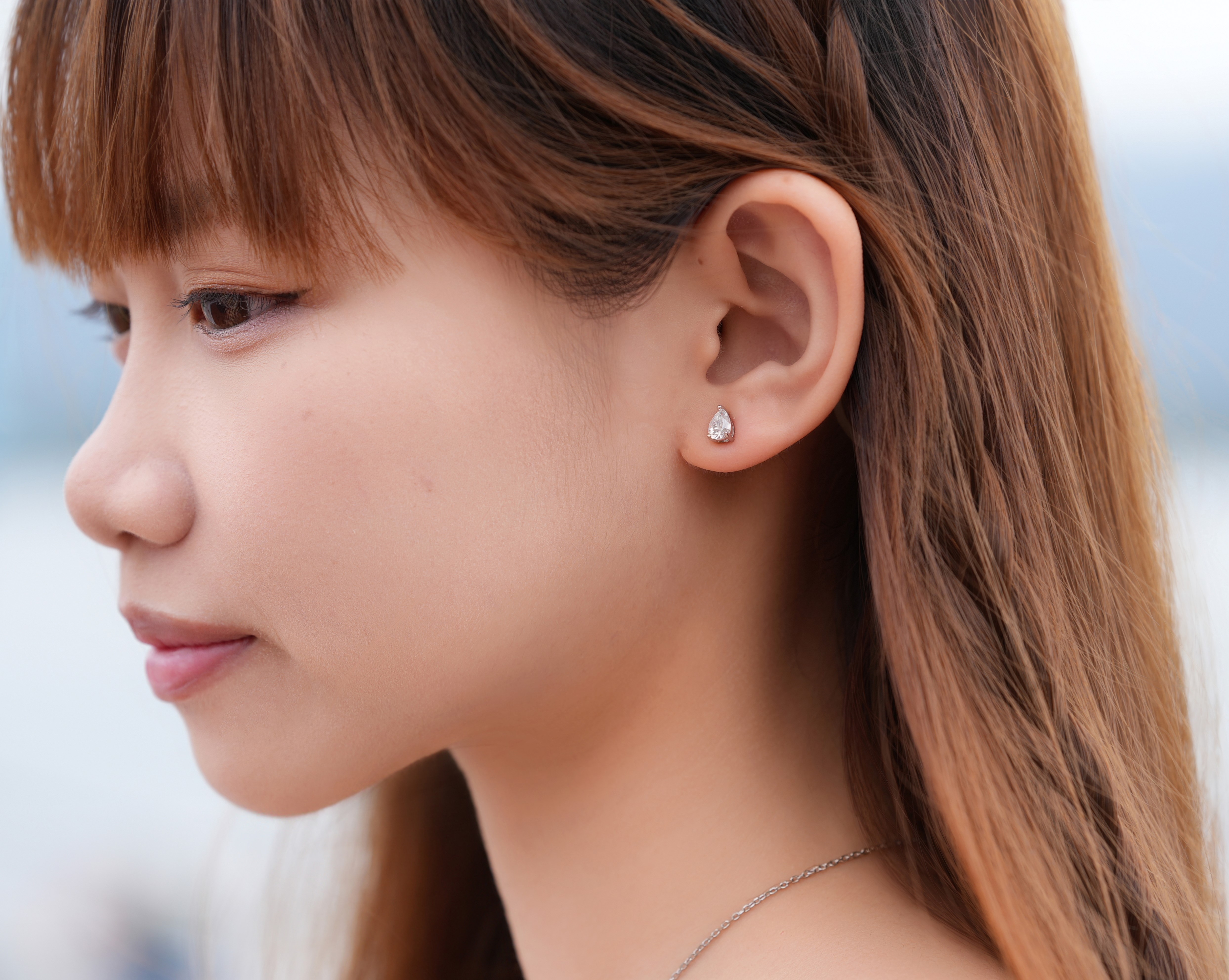 Pristine Pear 莫桑石純銀耳環