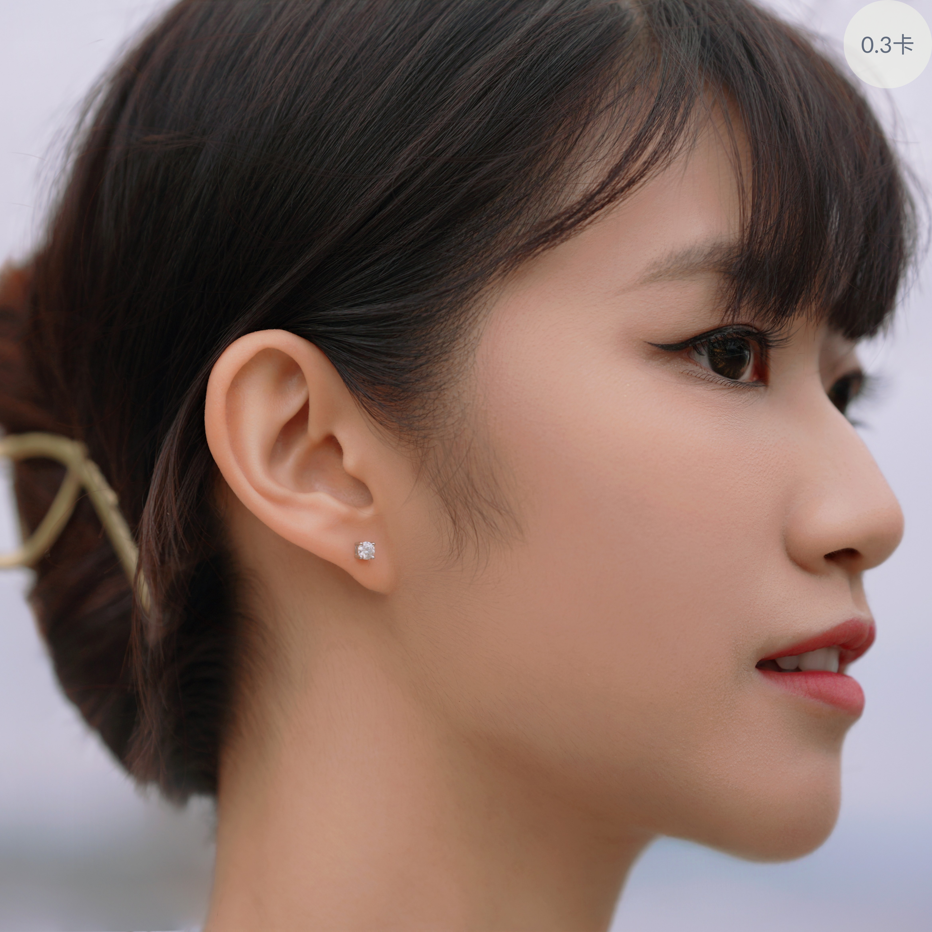 Timeless Elegance 莫桑石純銀耳環