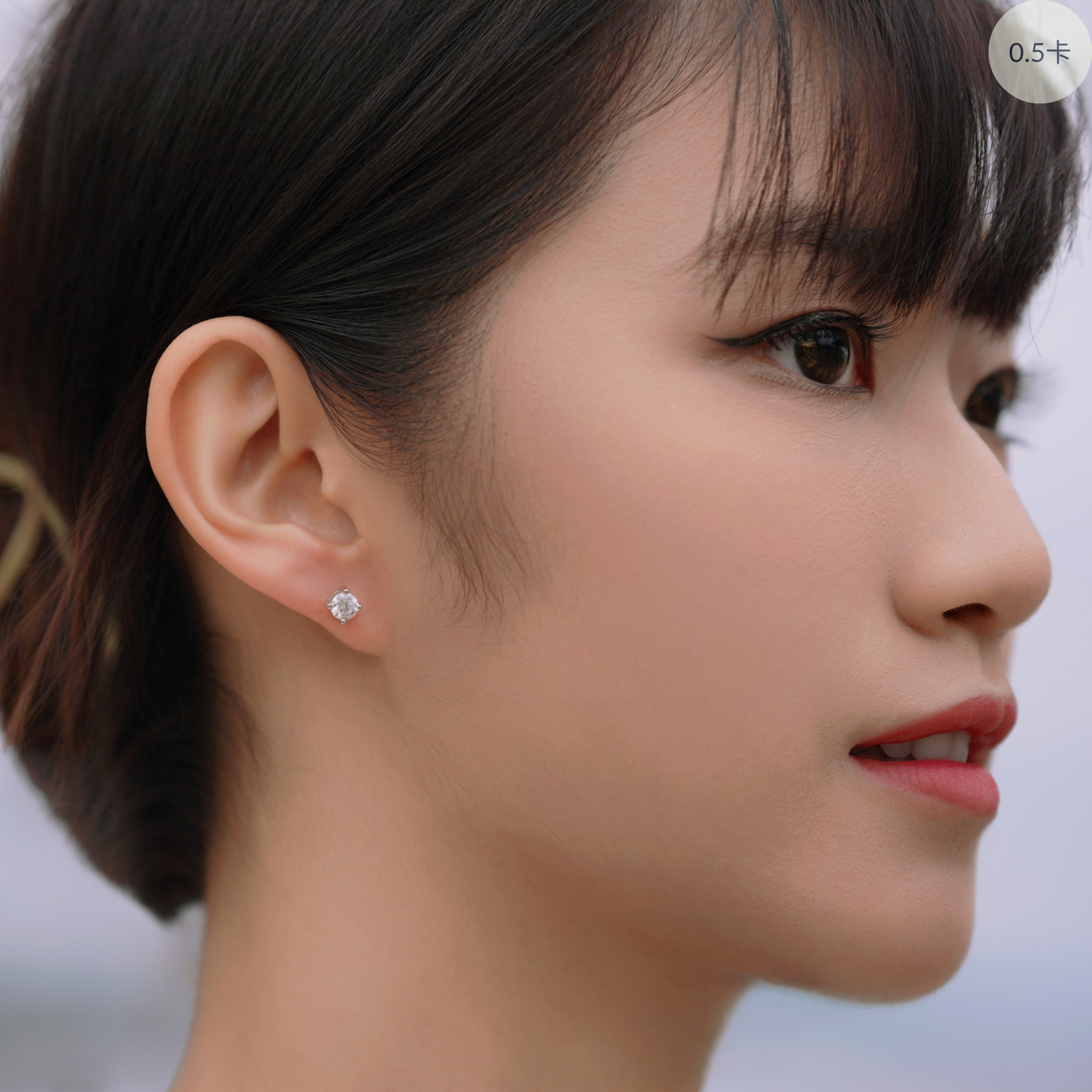 Timeless Elegance 莫桑石純銀耳環