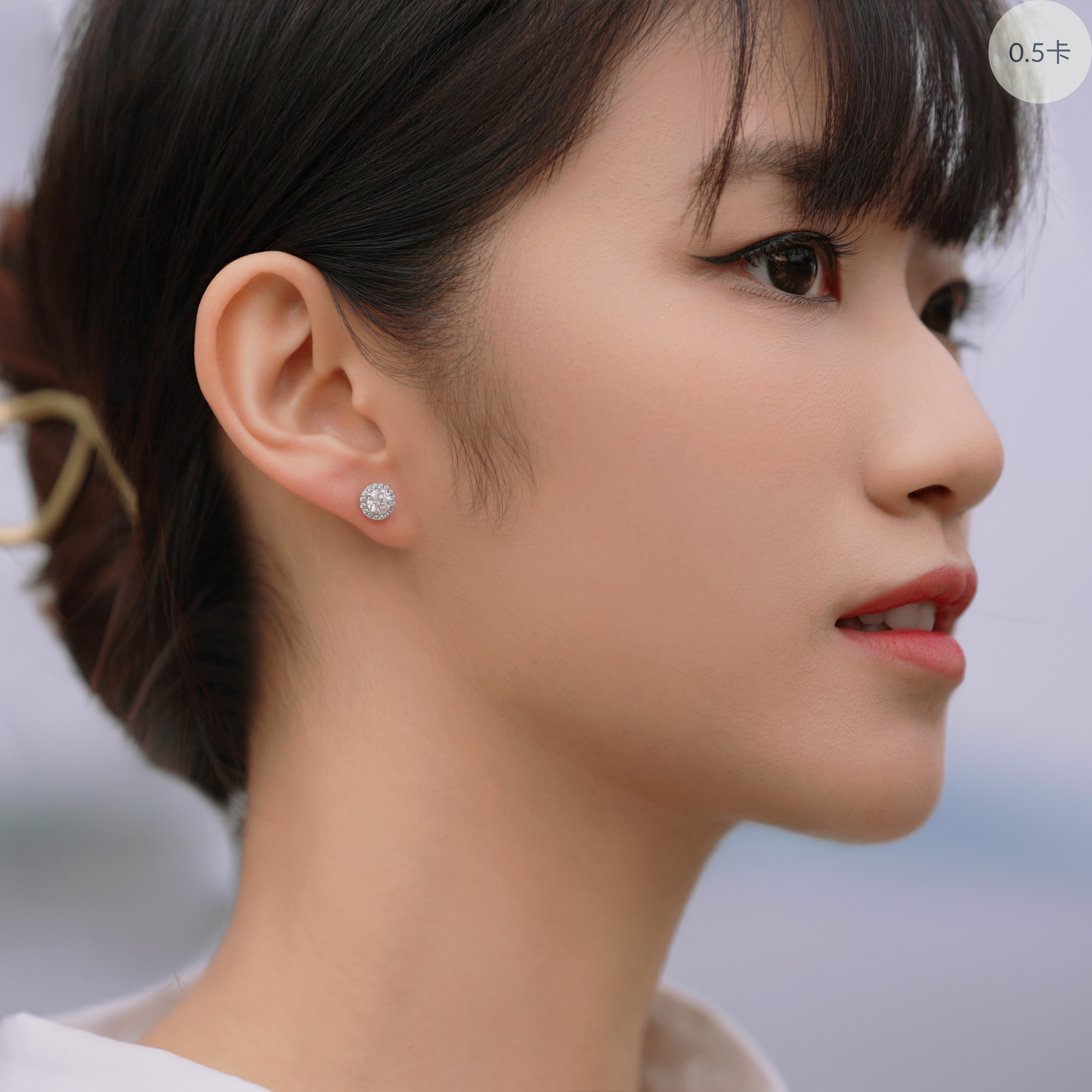 Radiant Halo 莫桑石純銀耳環