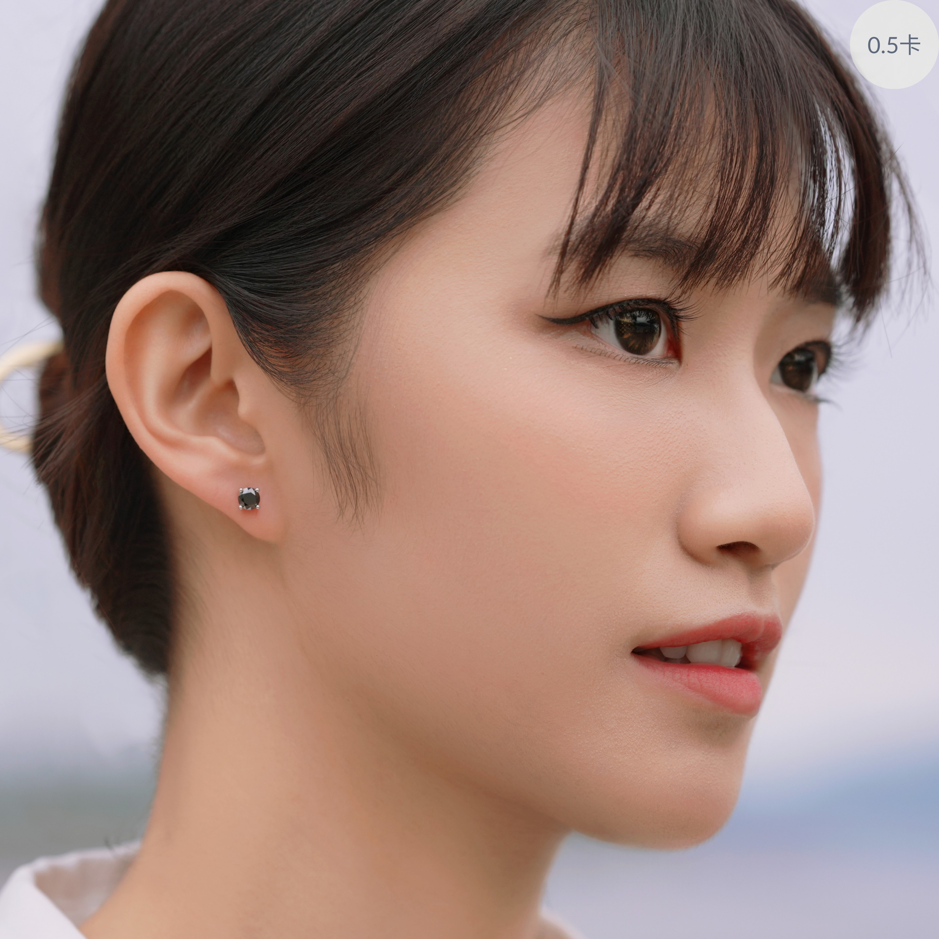 Midnight Noir 莫桑石純銀耳環