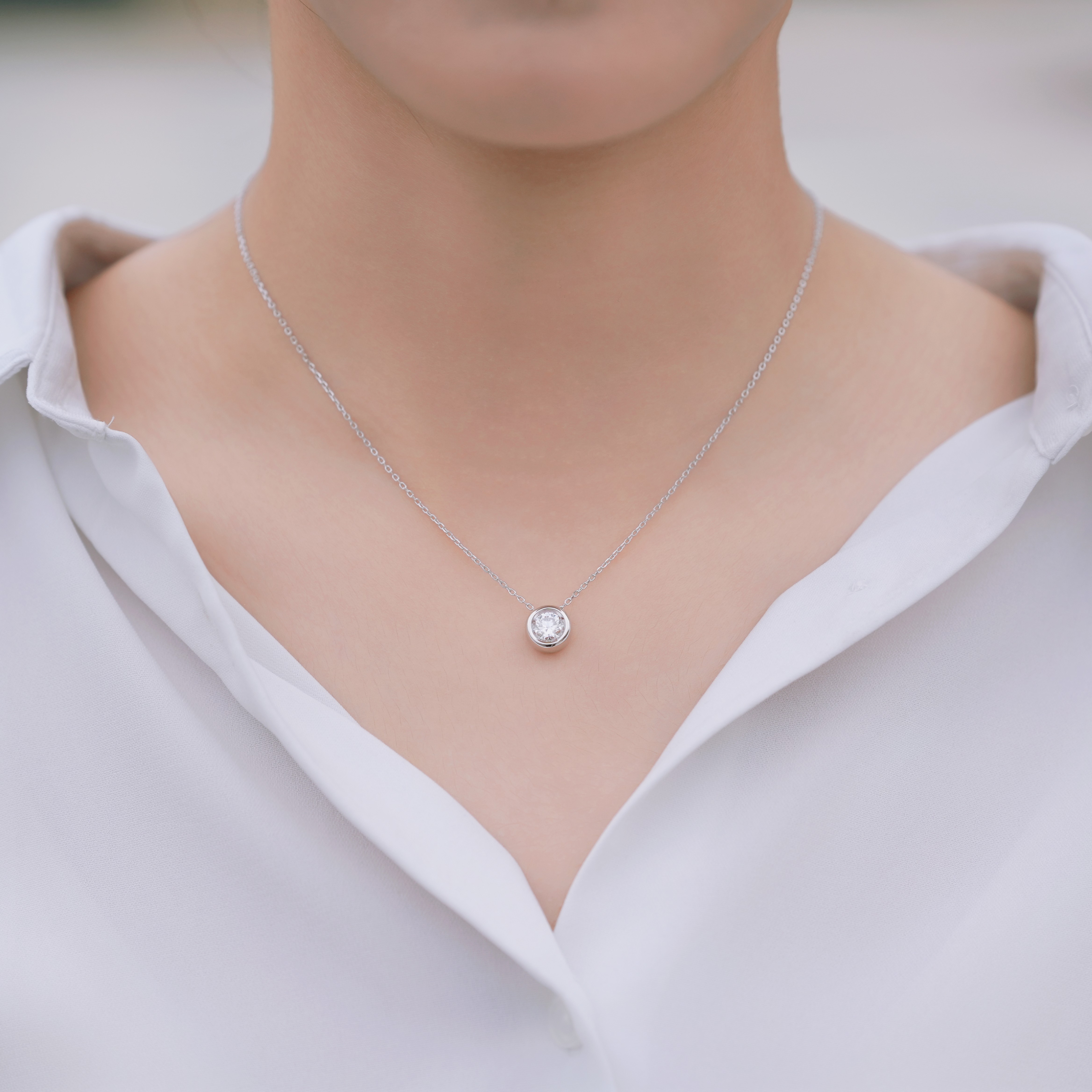 Serenity 莫桑石純銀鏈墜