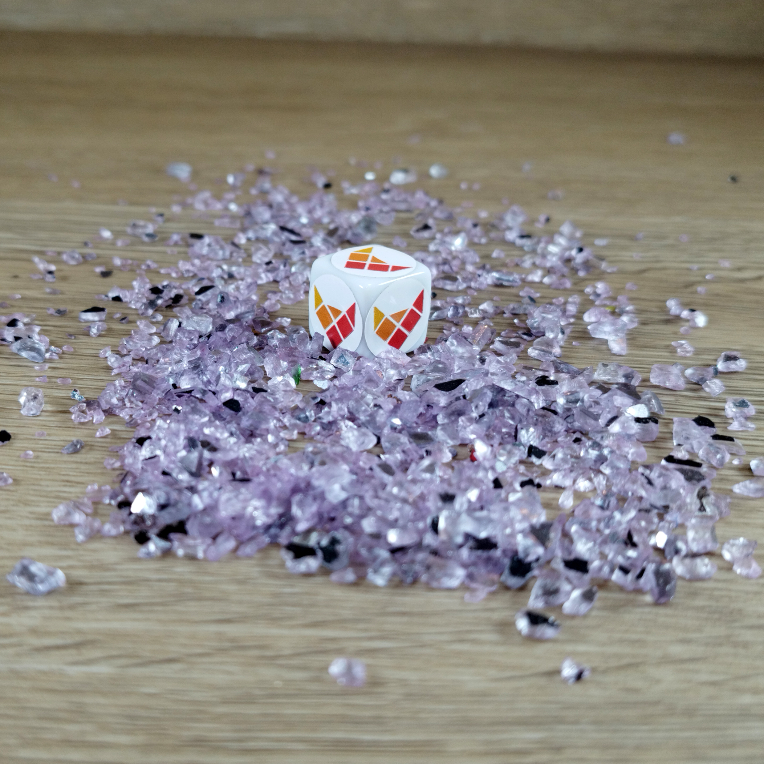 Dekoratyviniai akmenukai "Violetinis stiklas"