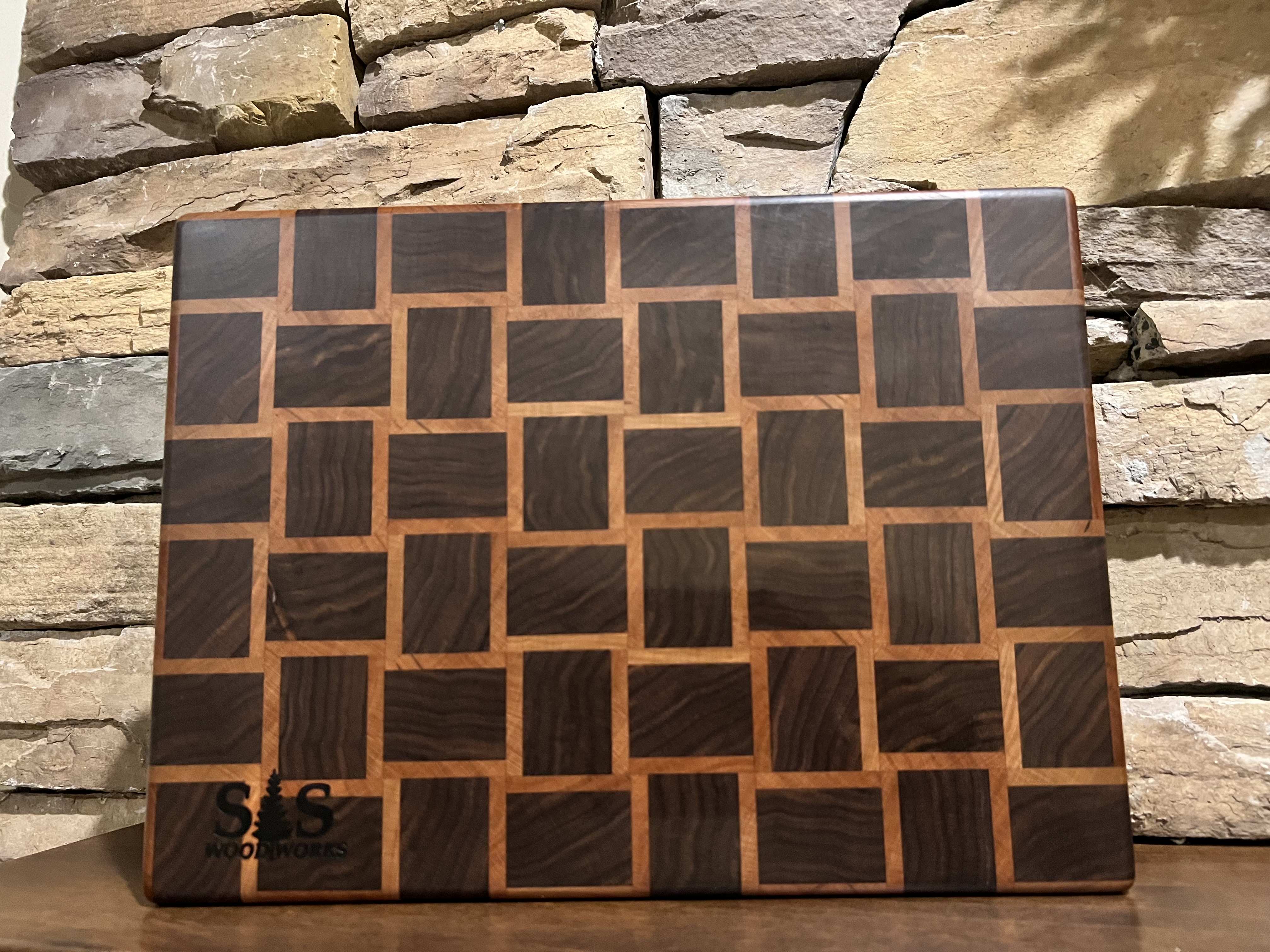 End Grain Walnut and Cherry Cutting Board