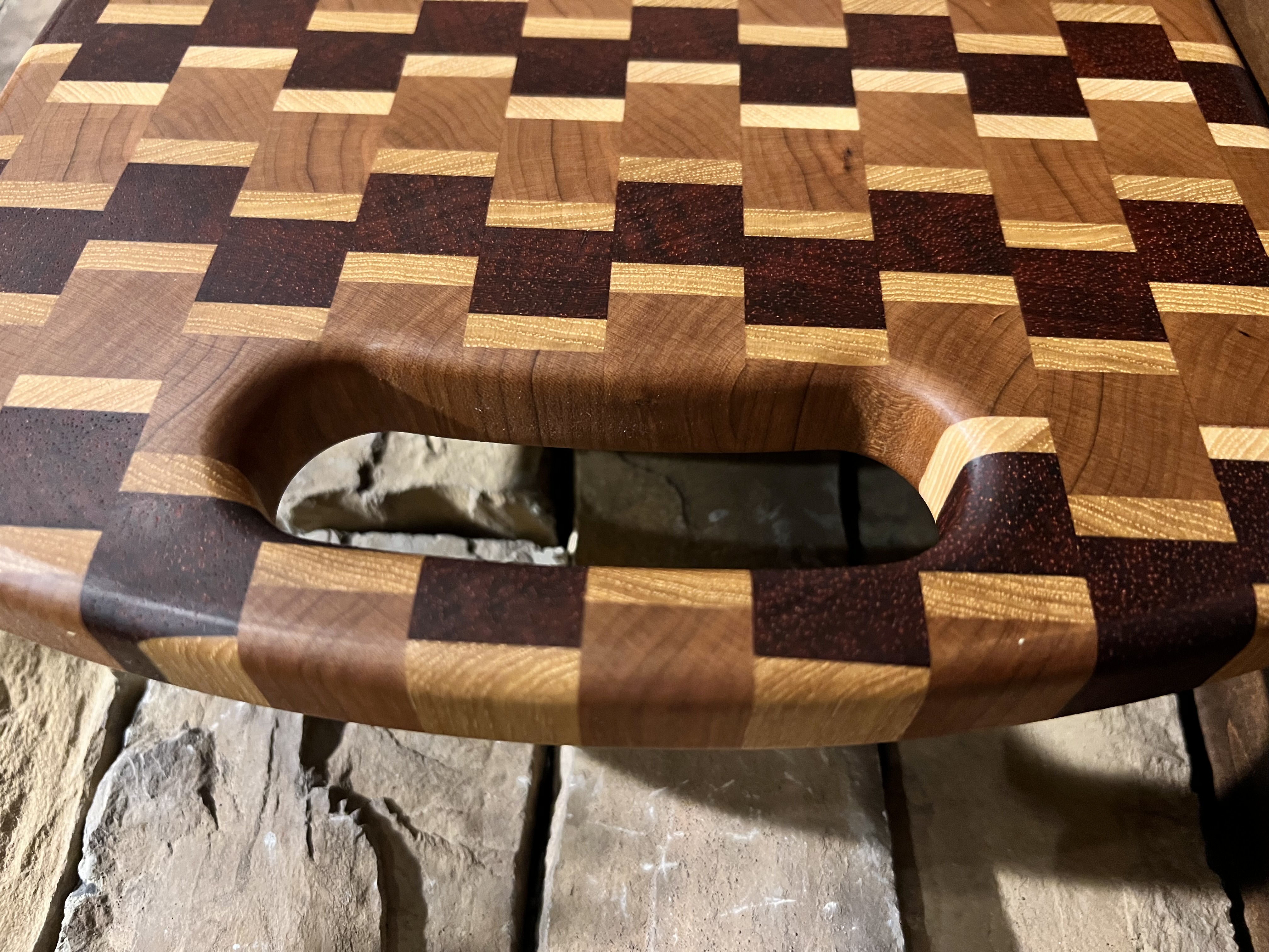 Single Handle End Grain Hardwood Cutting Board