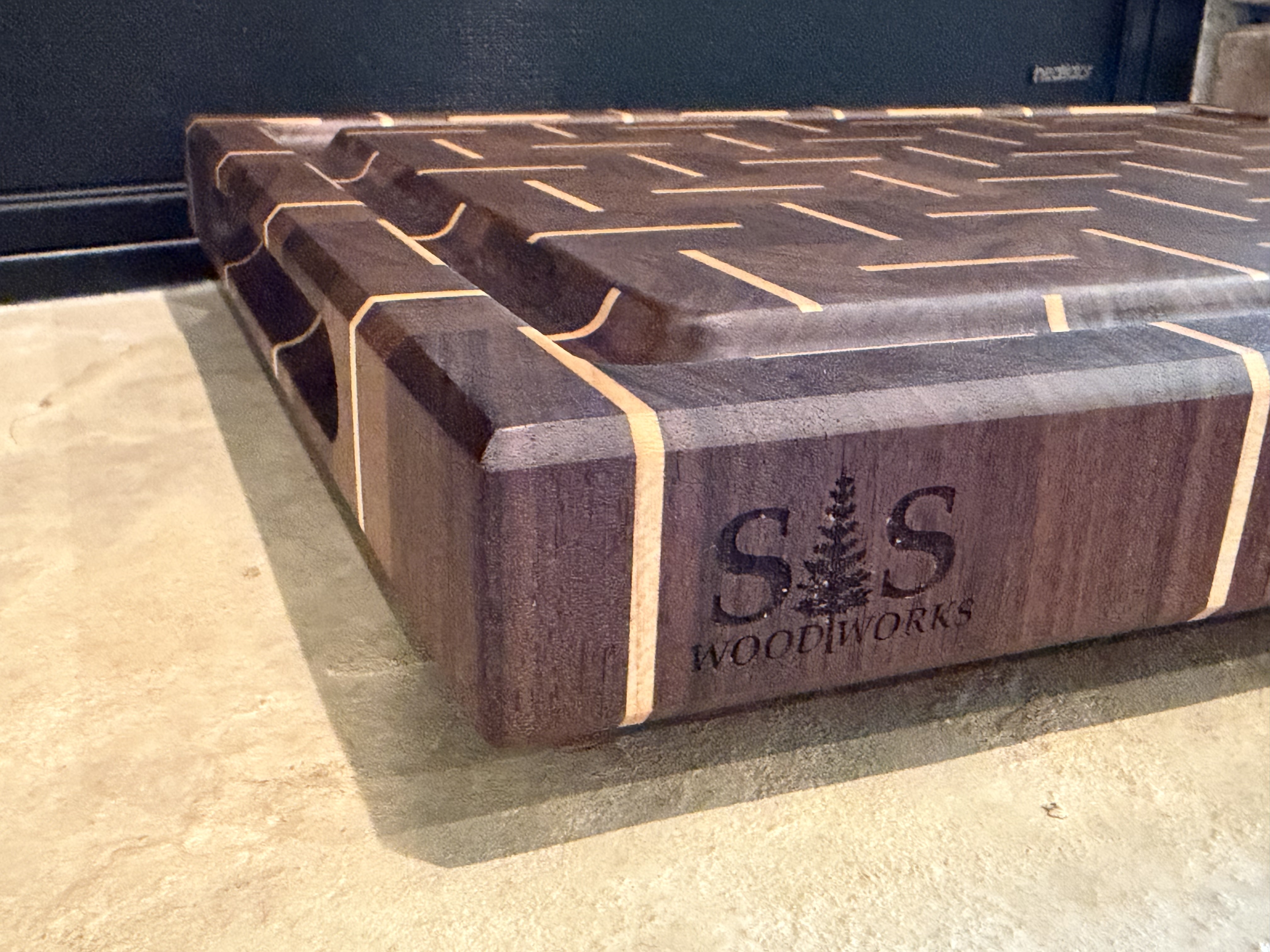 End-grain Basket Weave-Style Cutting Board