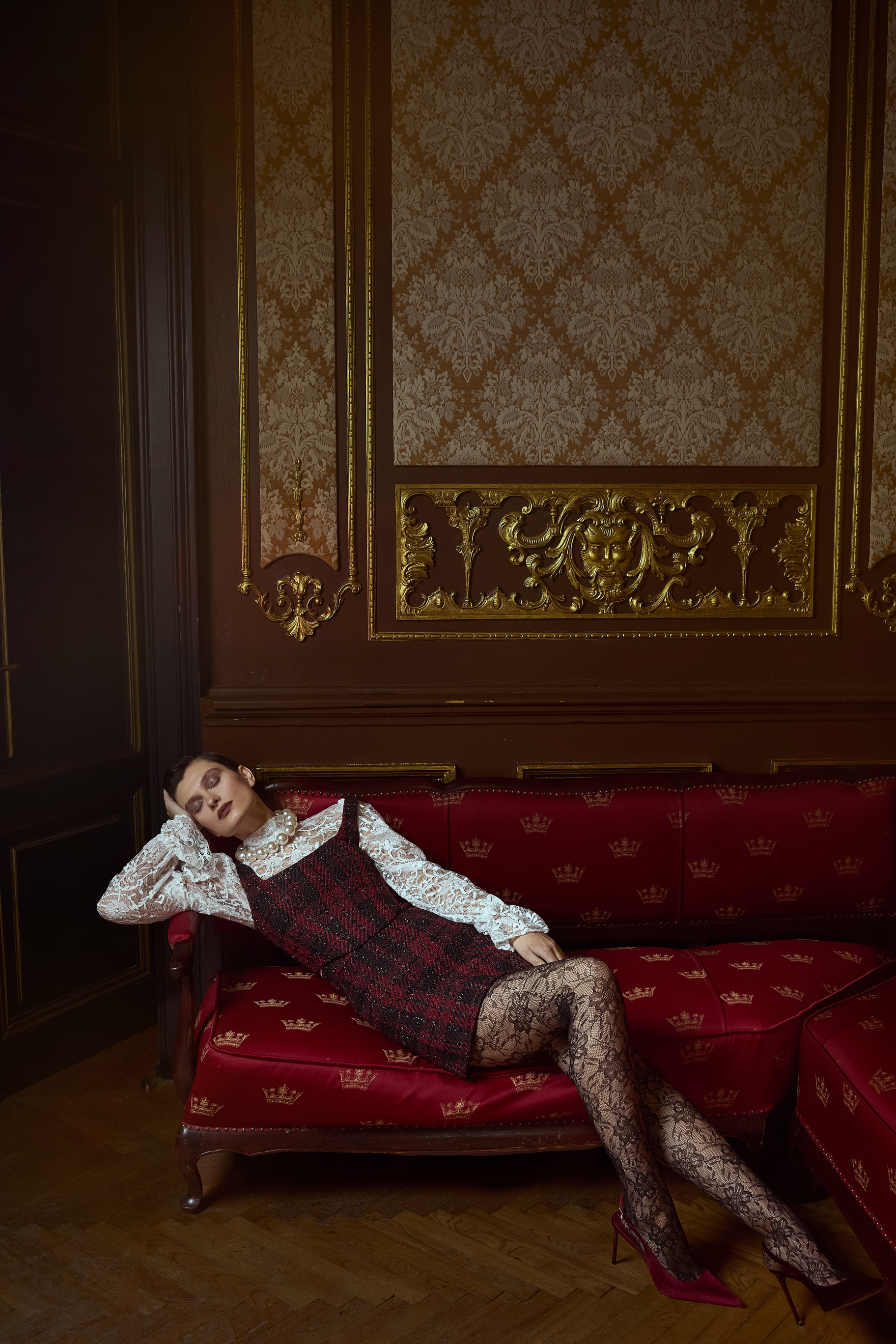 Korseto ir sijono kostiumėlis Jauniškas