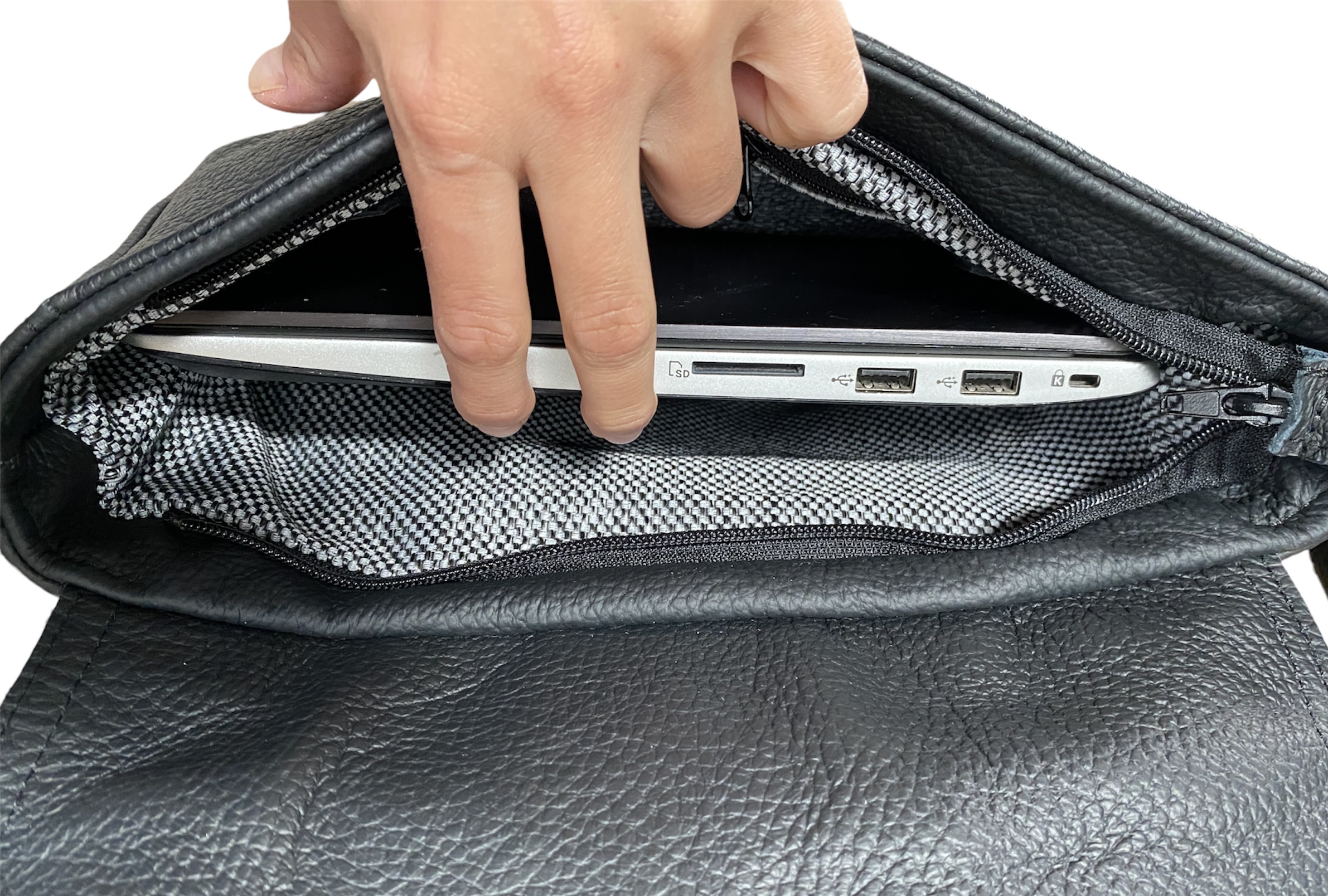  "Laiškanešė" (2colors)