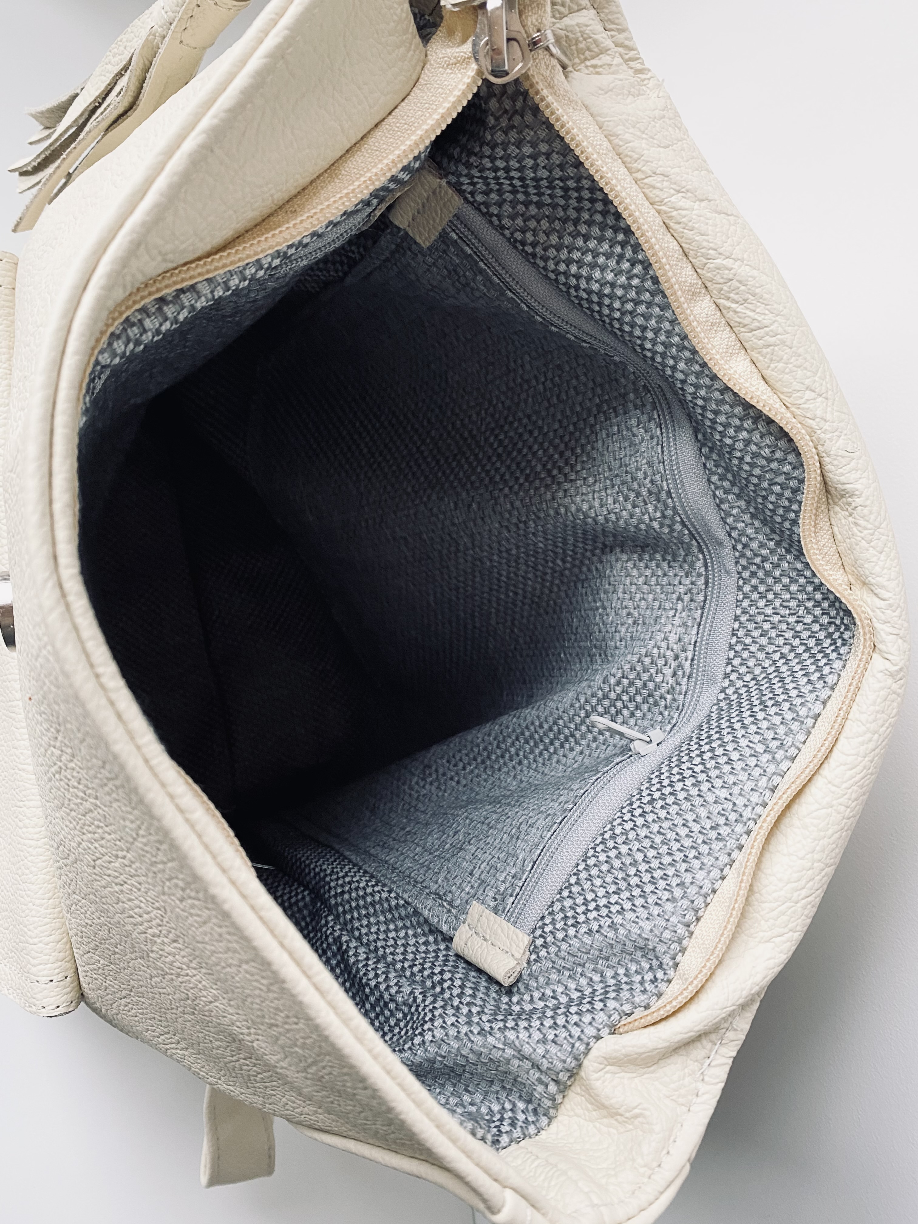  "Laiškanešė" (2colors)