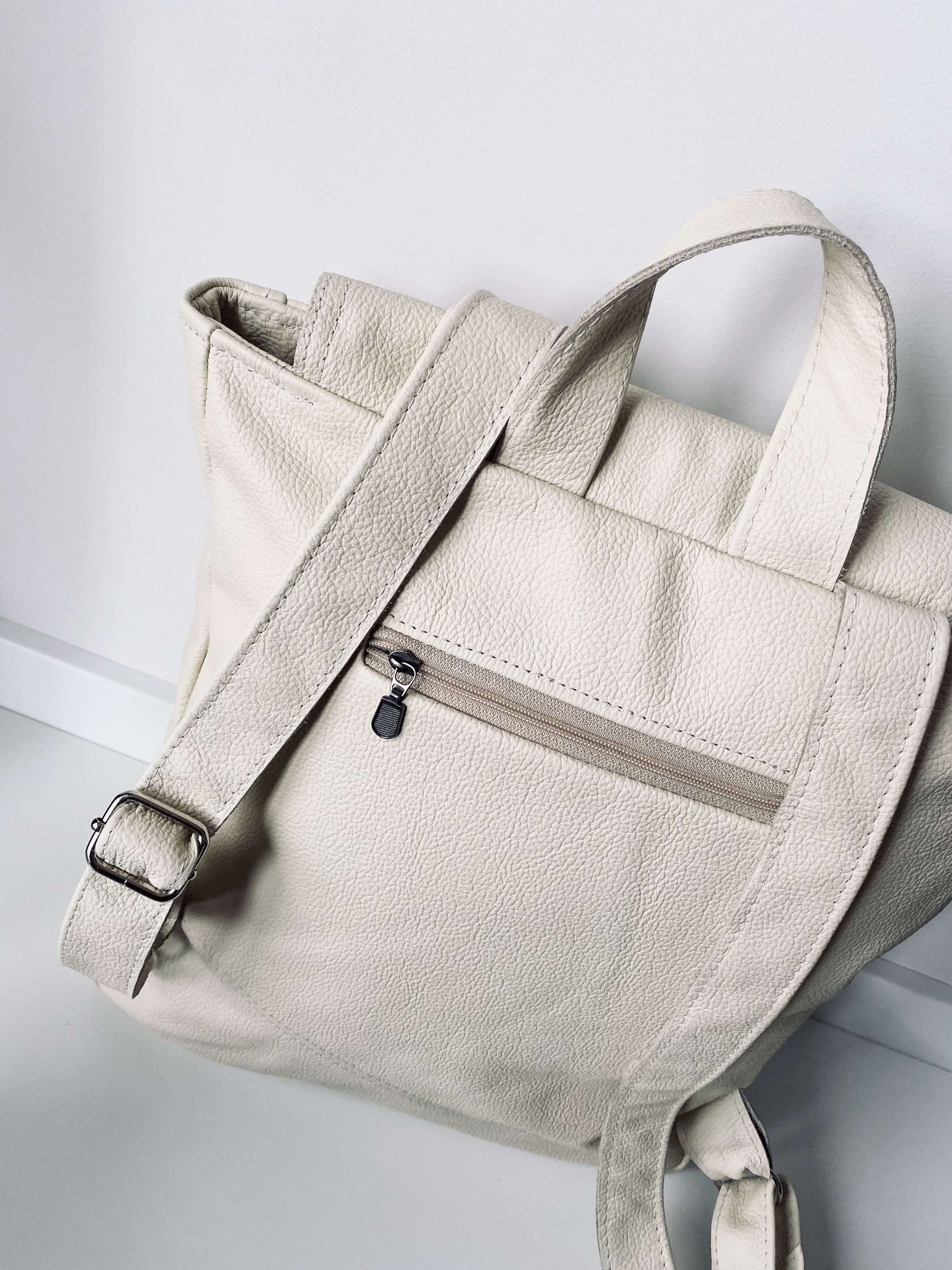  "Laiškanešė" (2colors)