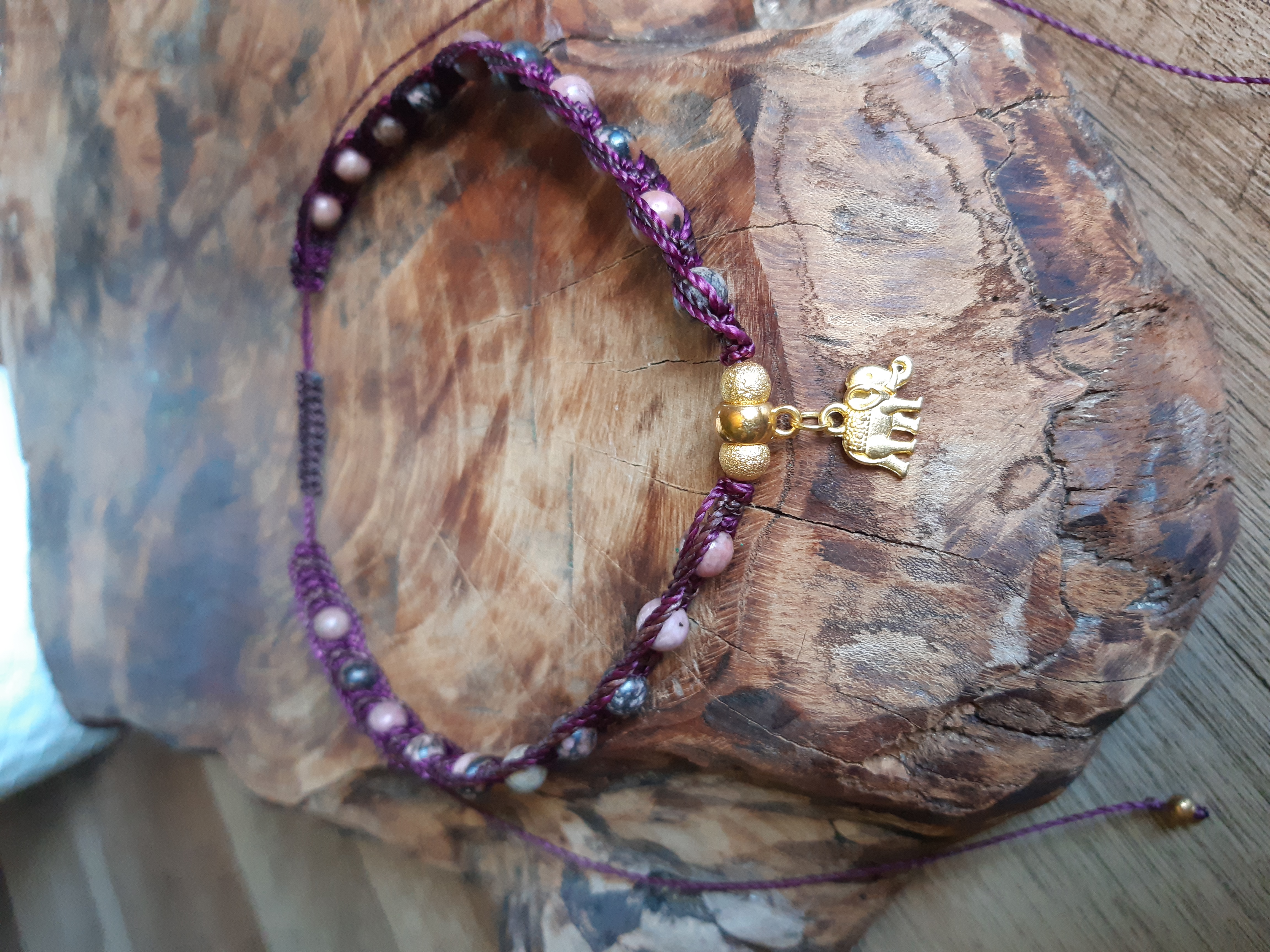 Collier énergétique en rhodonite