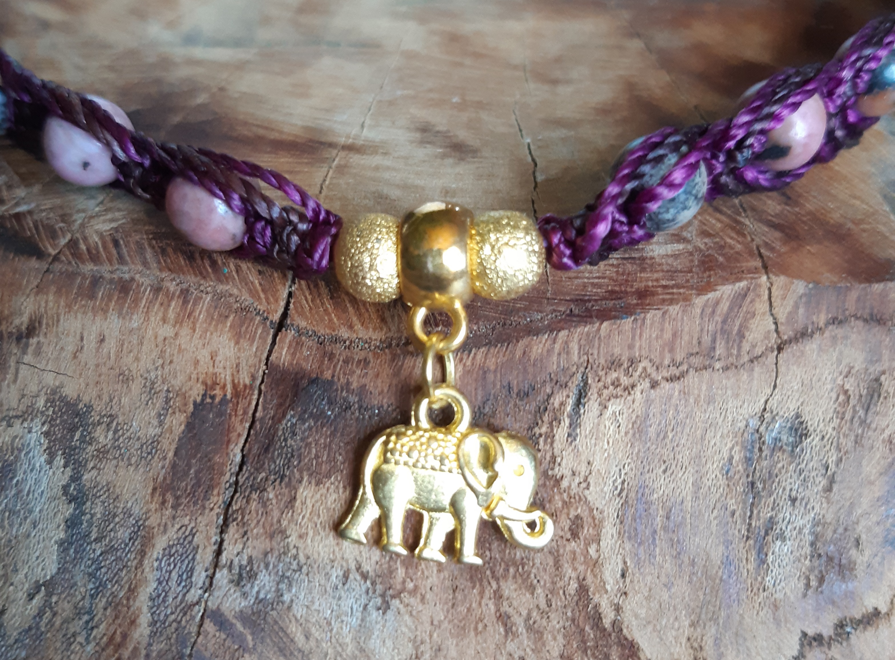 Collier énergétique en rhodonite