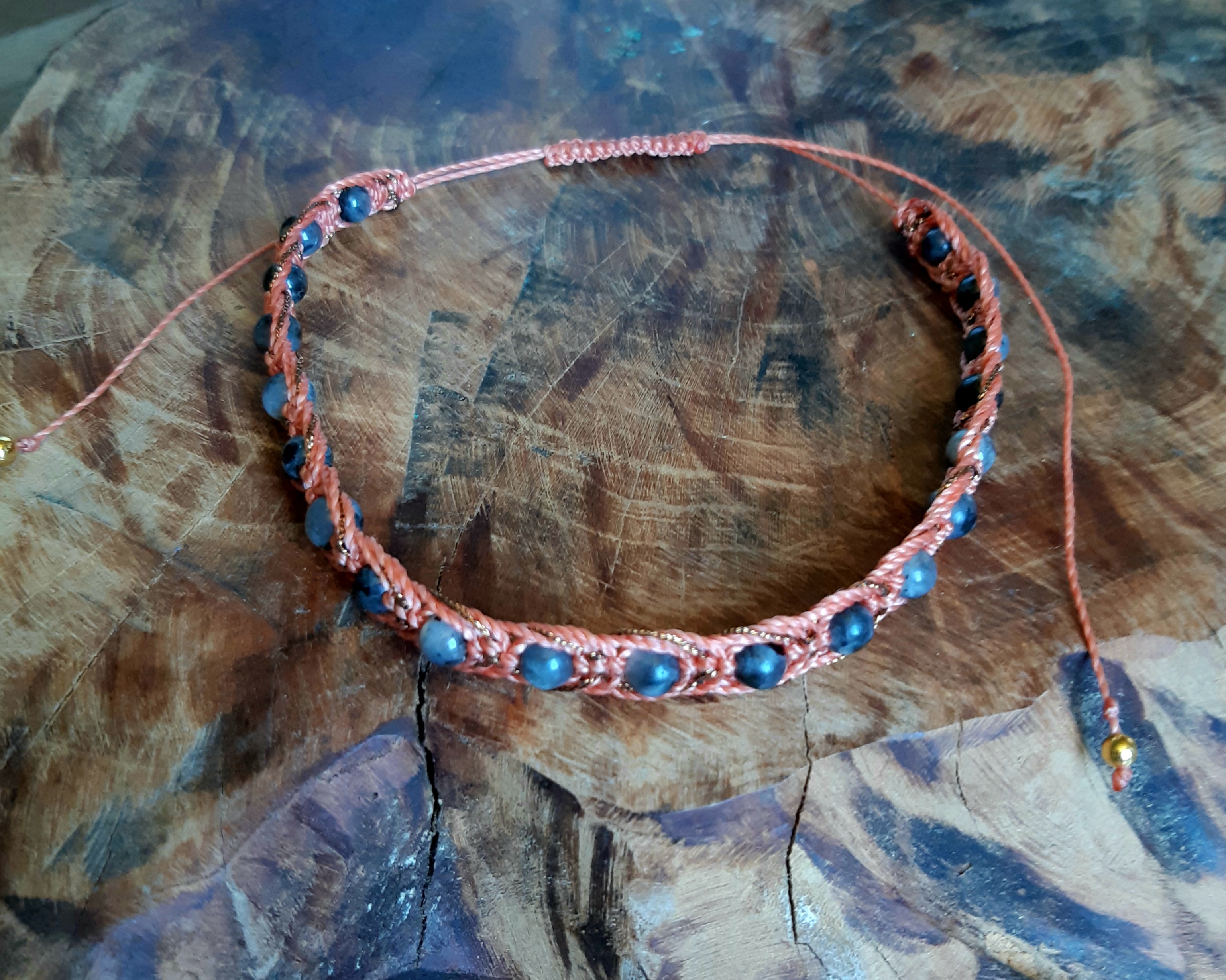 Collier énergétique en larvikite