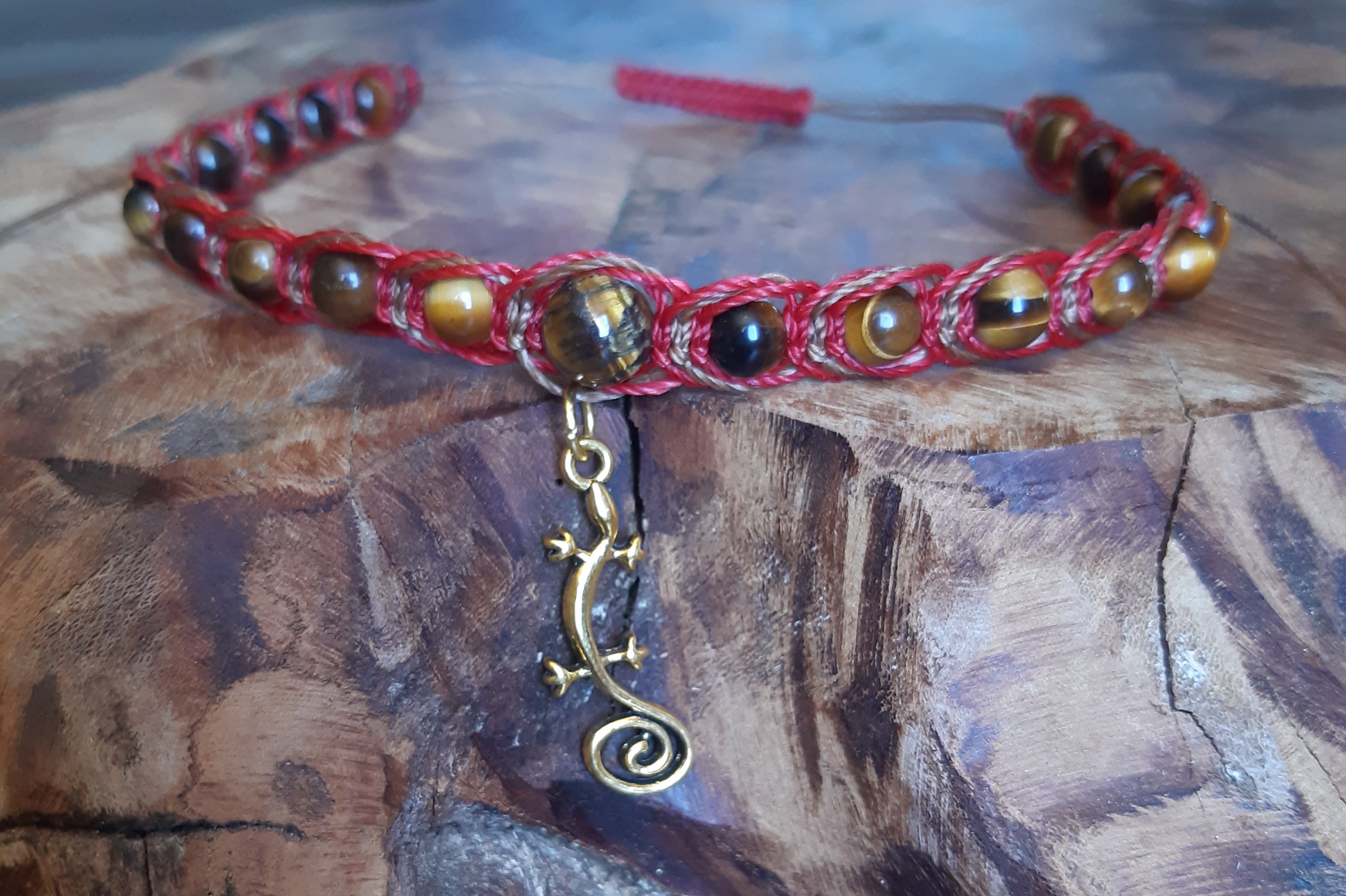 Collier énergétique en oeil de tigre