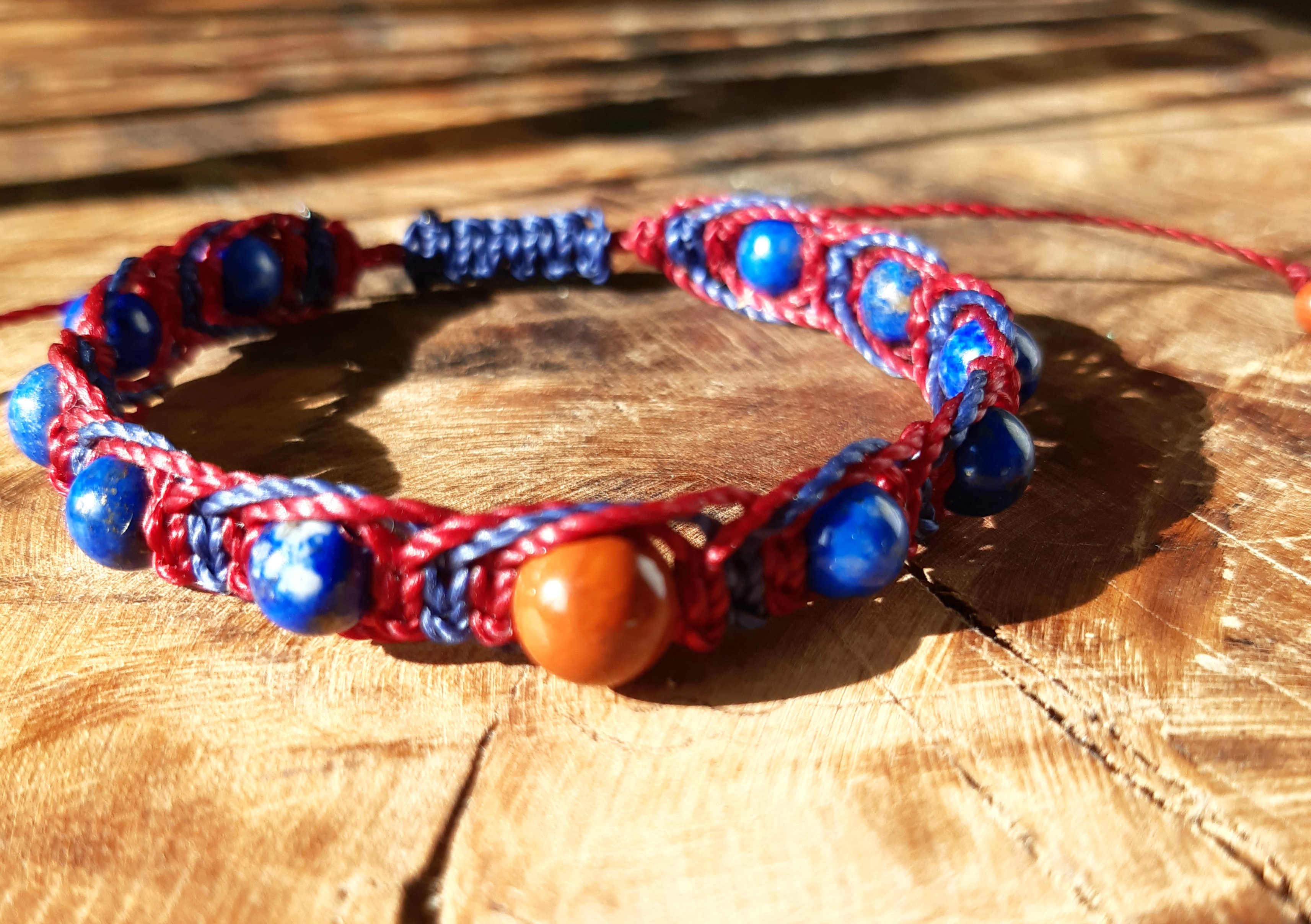 Bracelet énergétique en macramé