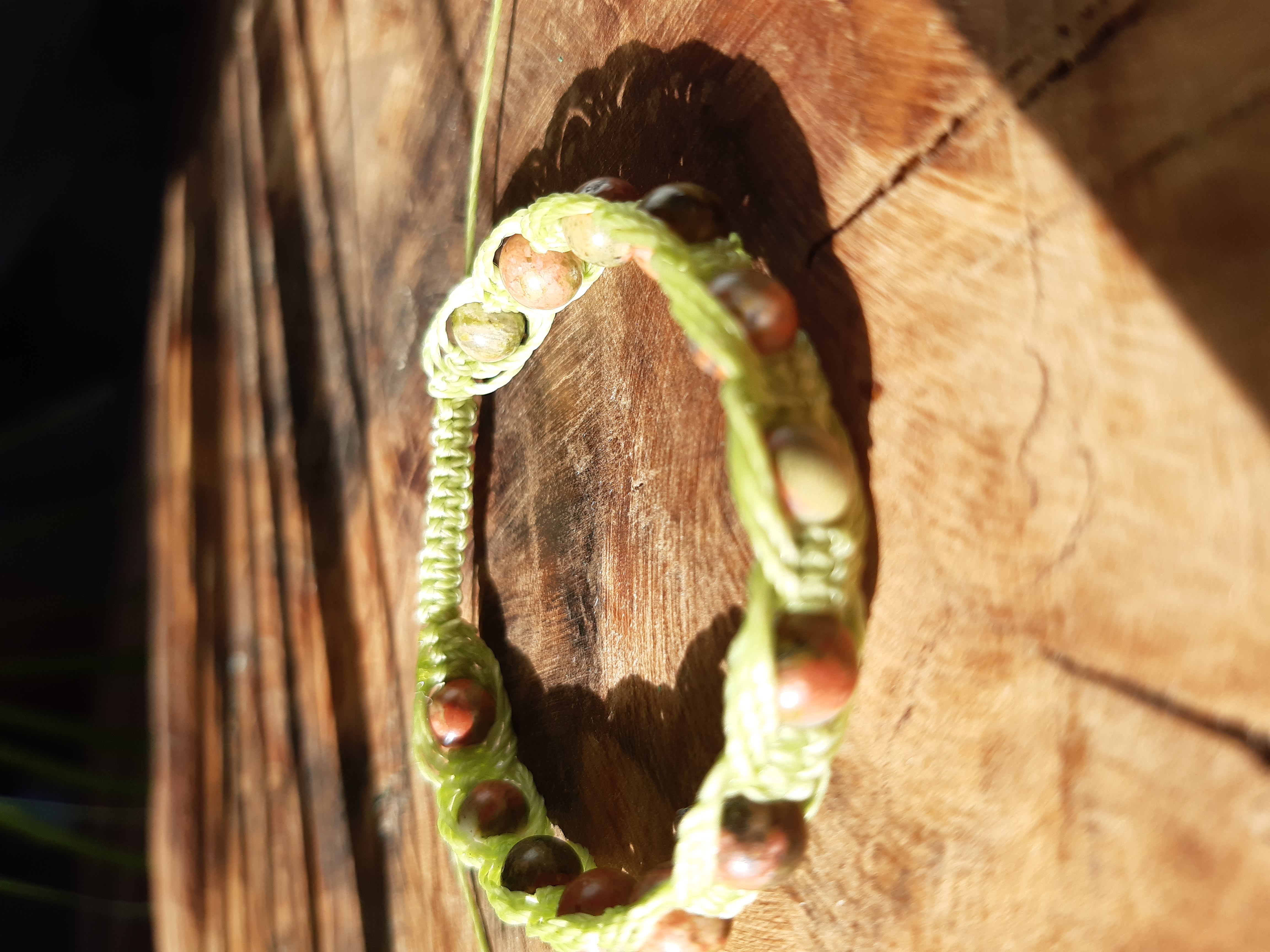 Bracelet énergétique en macramé