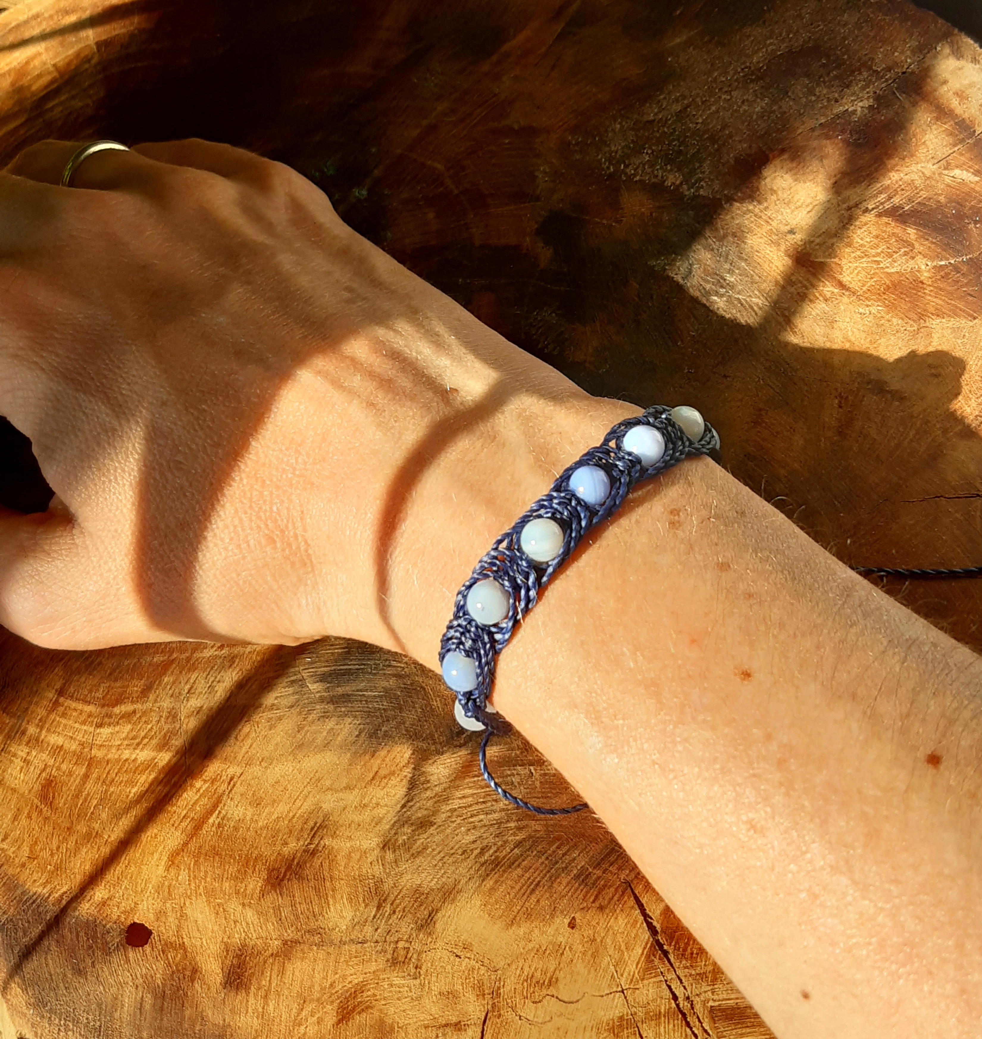 Bracelet énergétique en macramé