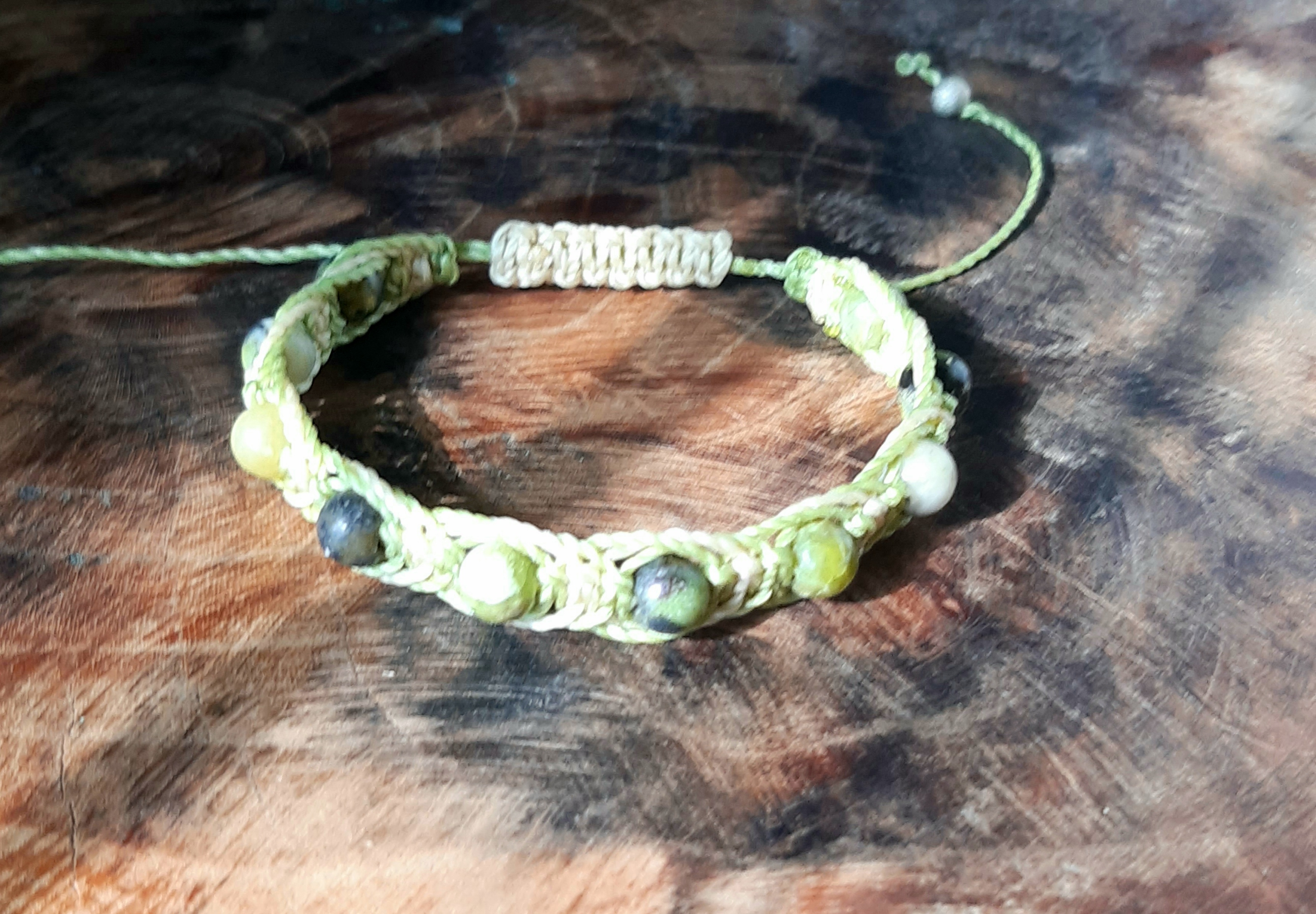 Bracelet énergétique en macramé