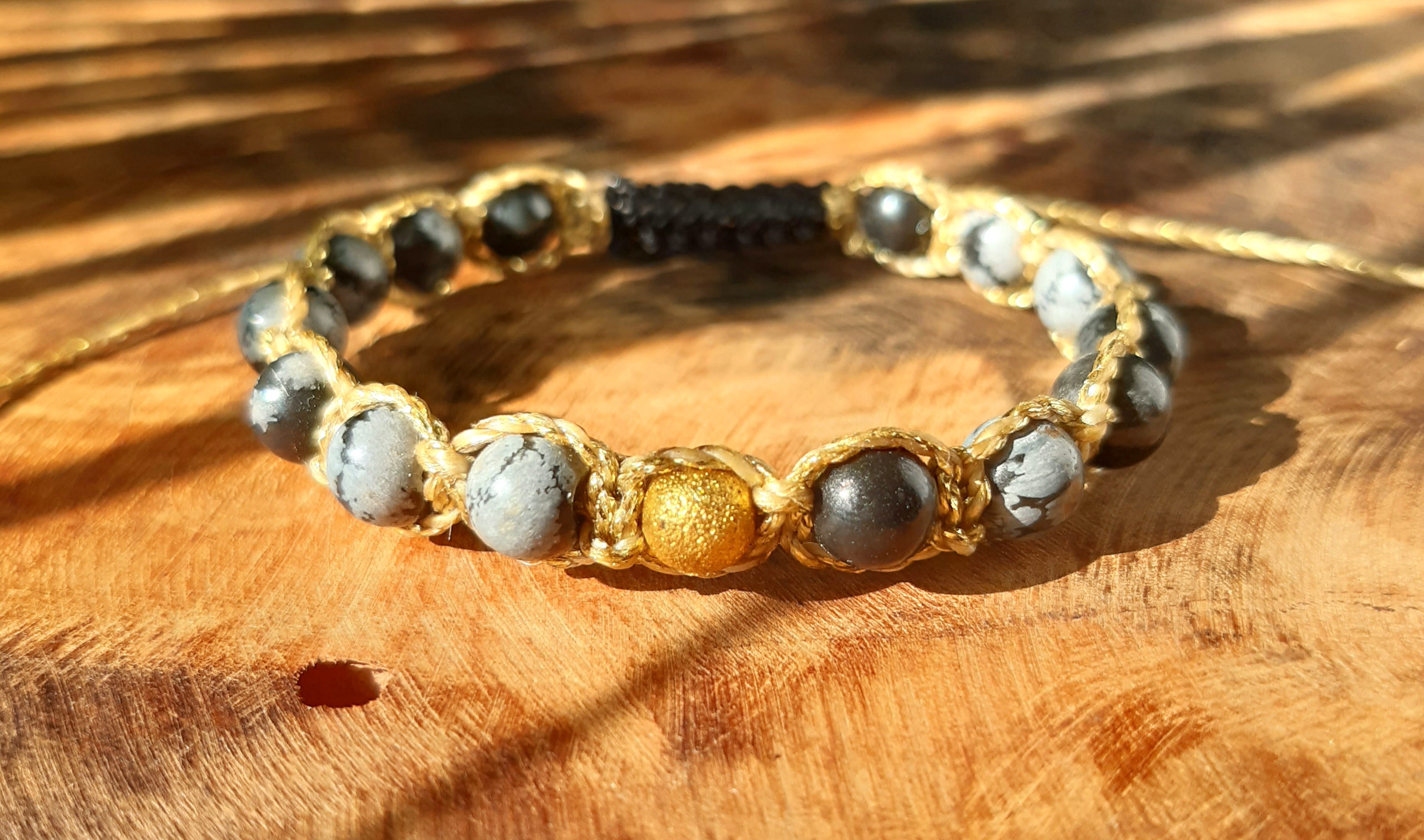 Bracelet énergétique en macramé