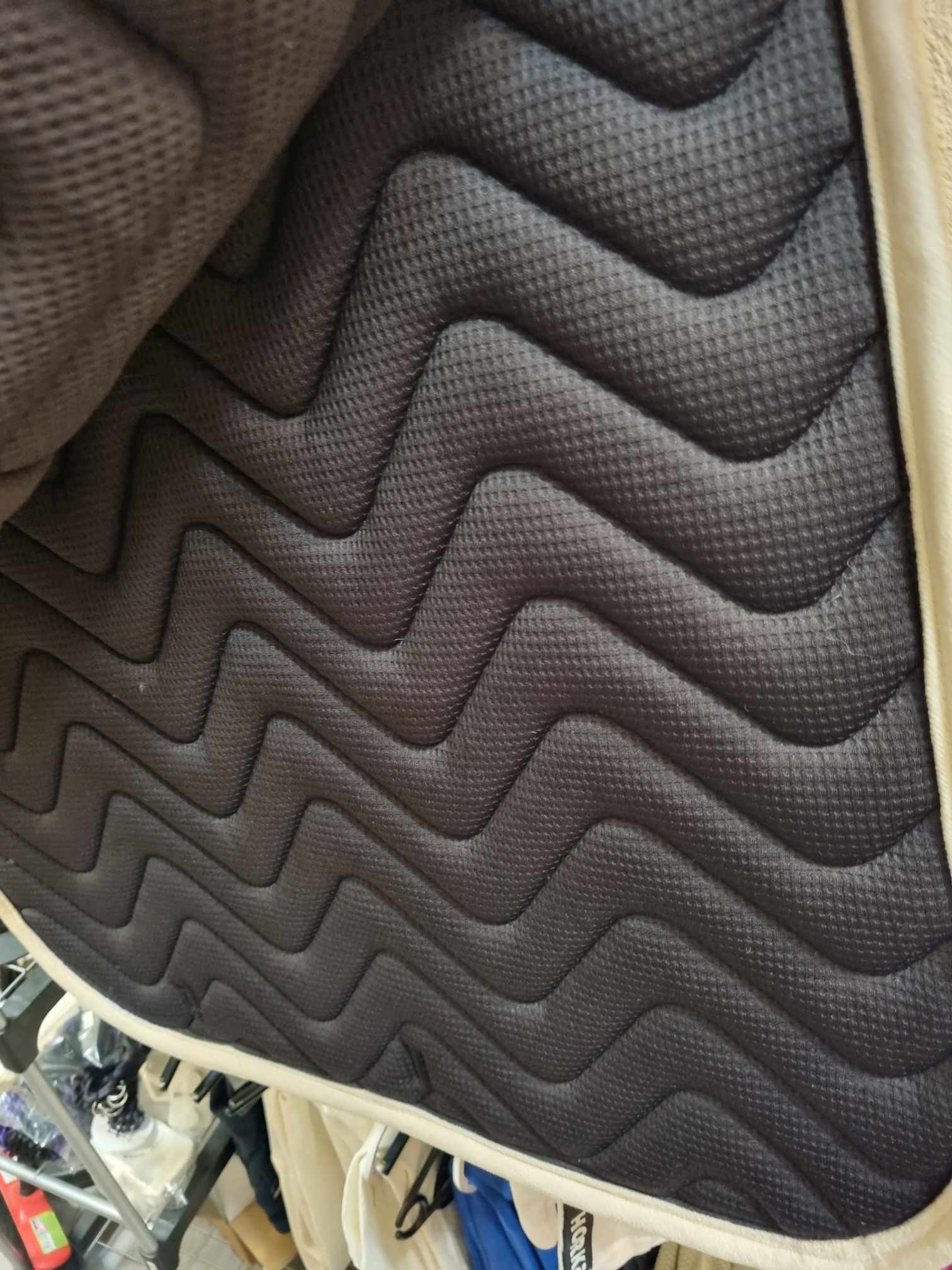 Išjodinėjimo pobalnis EQUITHÈME "GLOSSY"