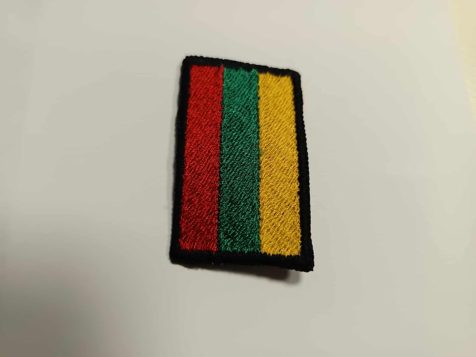 Antsiuvas  „Lietuvos vėliavėlė“