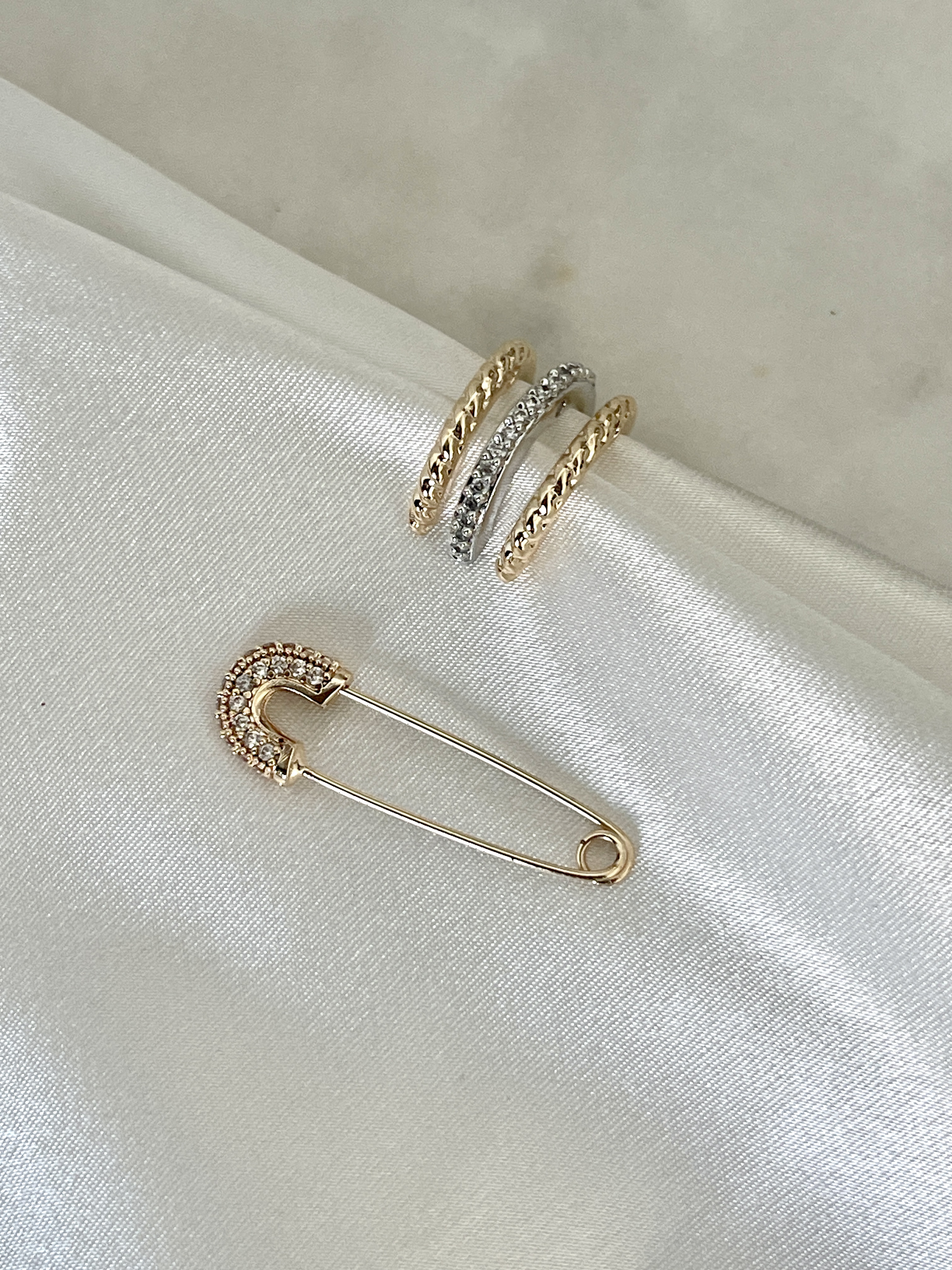 Karl Pave Single Safety Pin Cuff