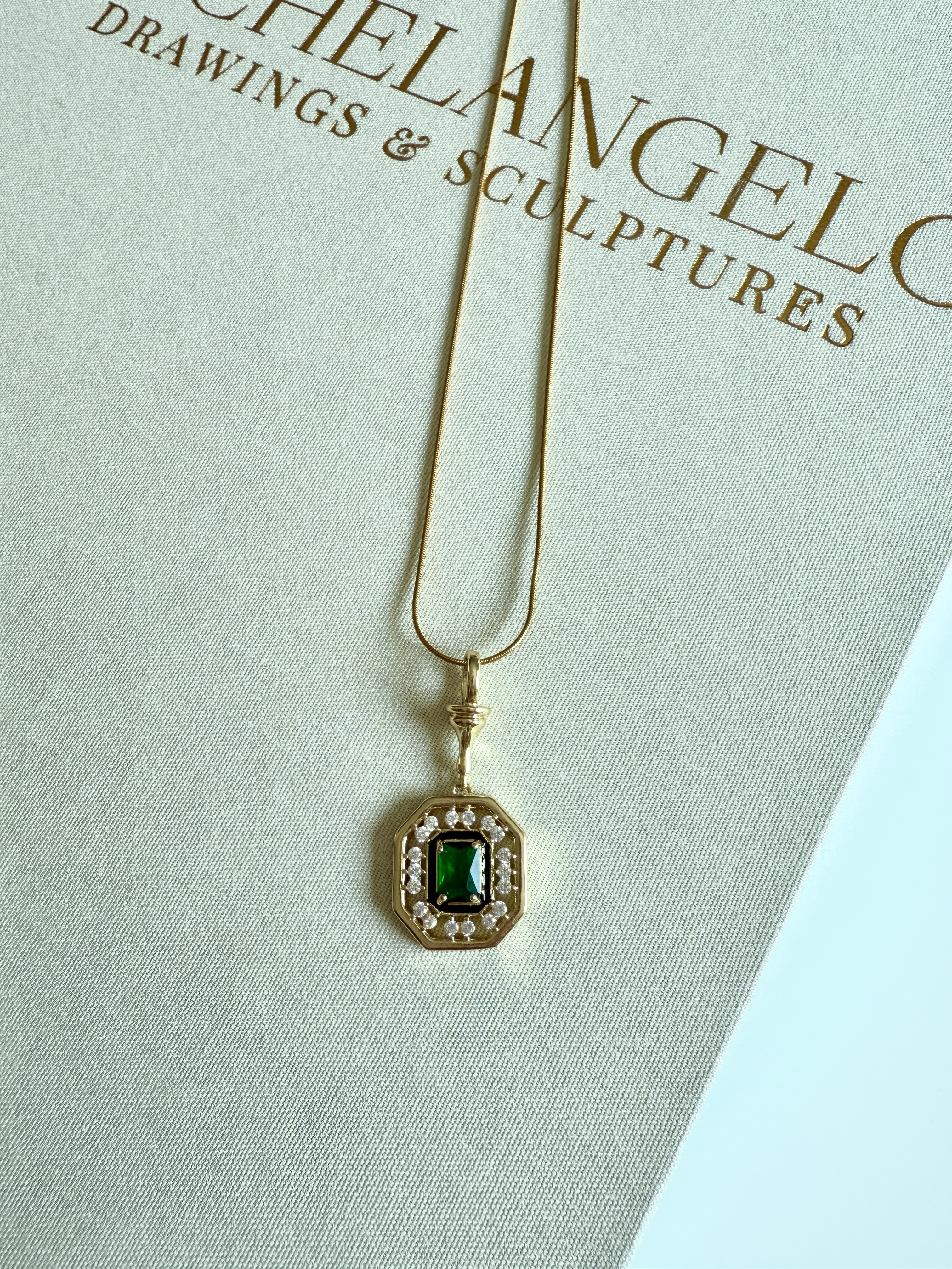 Green Pie Gold Necklace