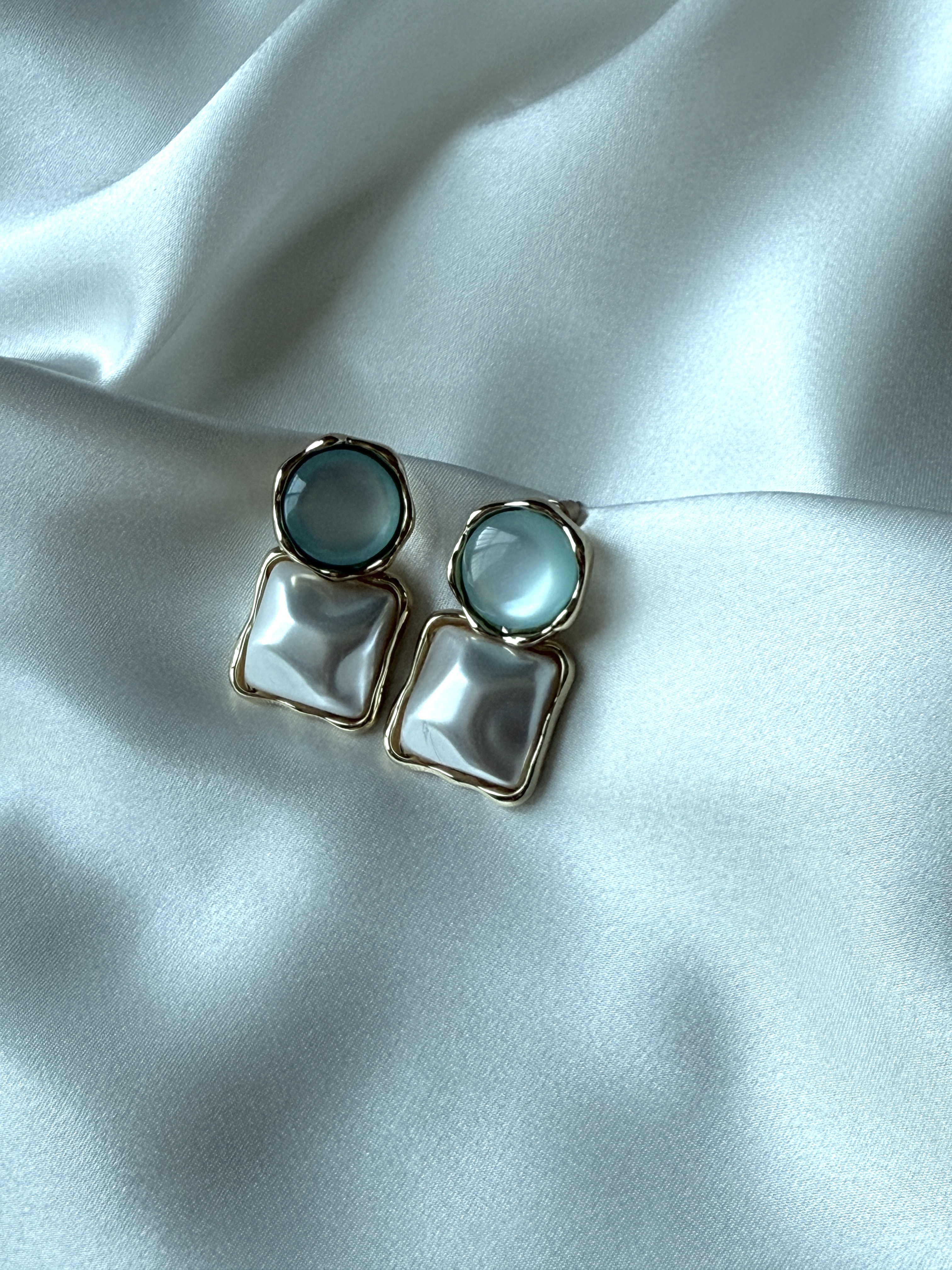 Karina Petite Pearl Stud Earrings Ocean Blue
