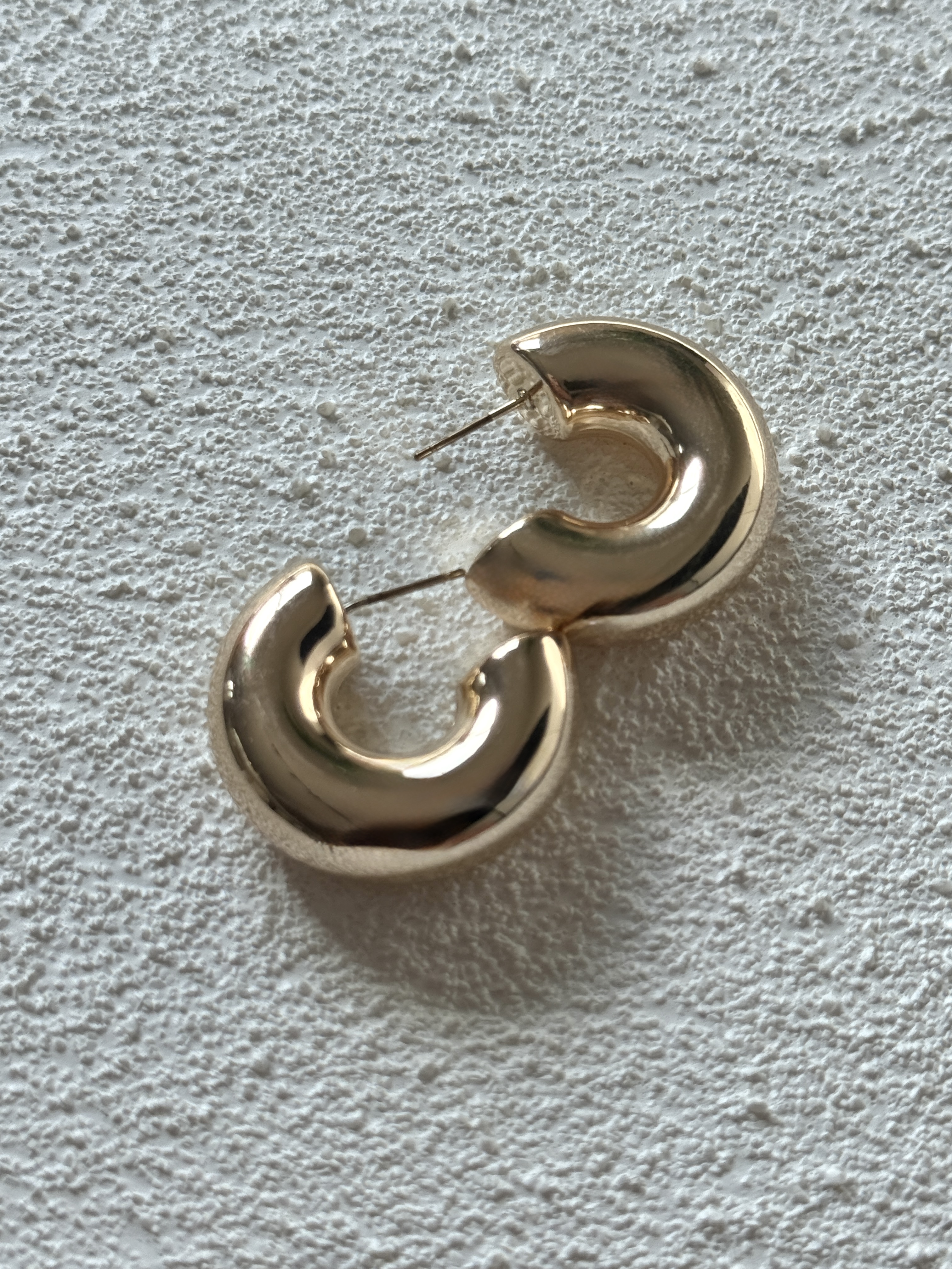 Laura Gold Hoop Earrings