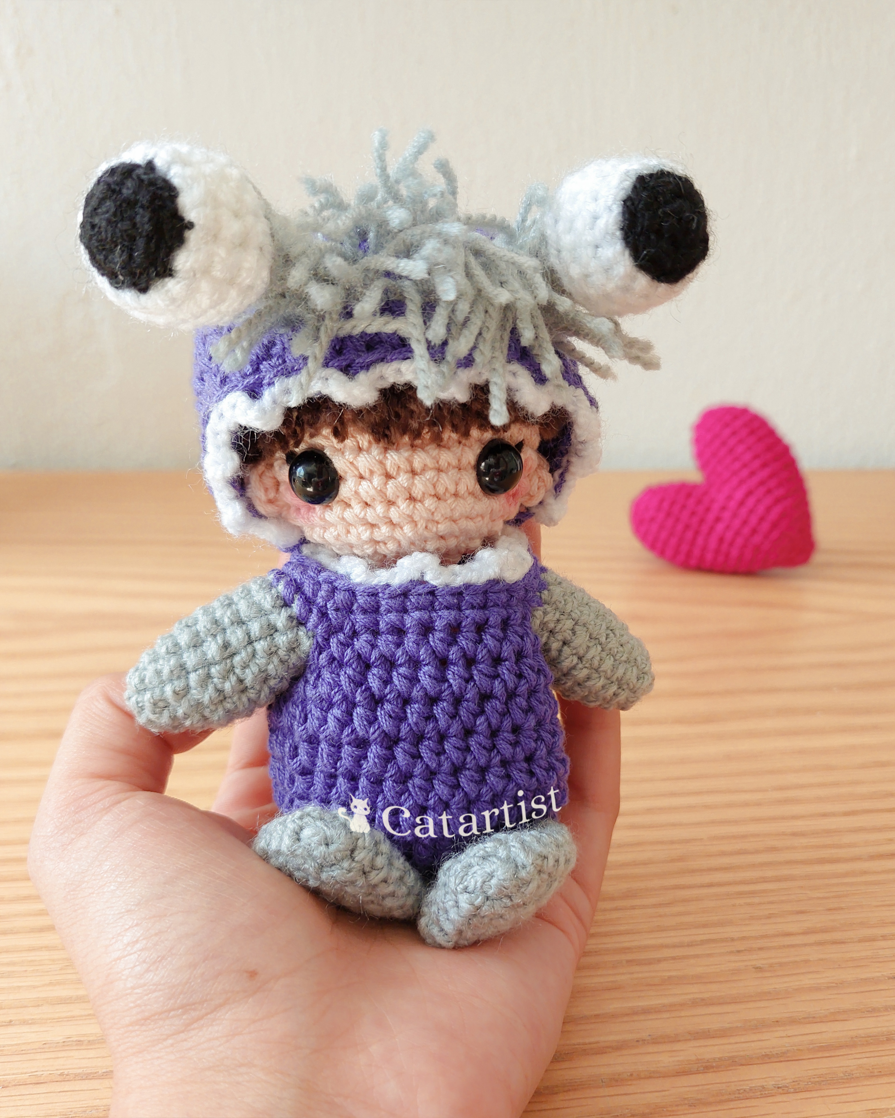 Boo con traje de monstruo