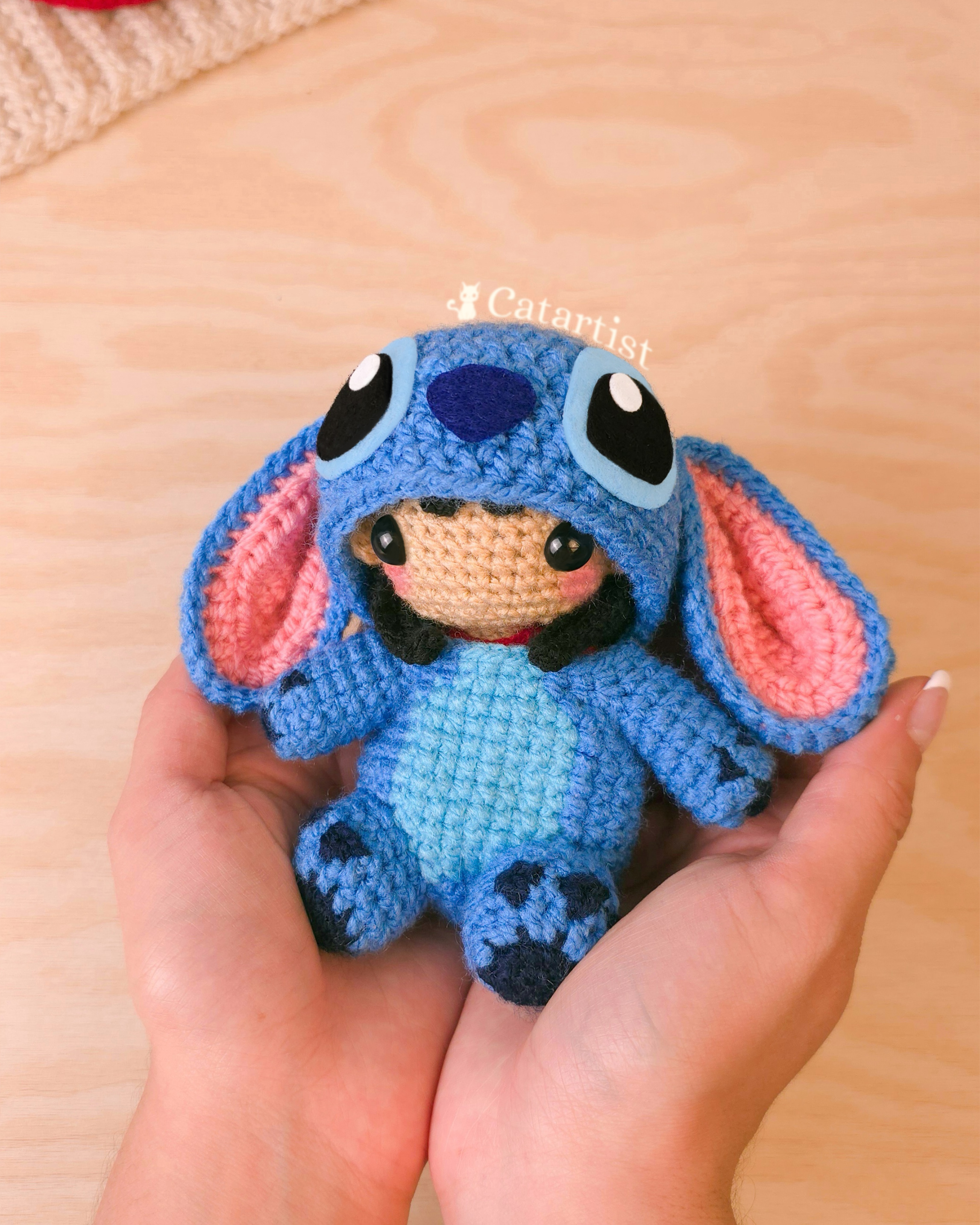 Lilo con traje de Stitch