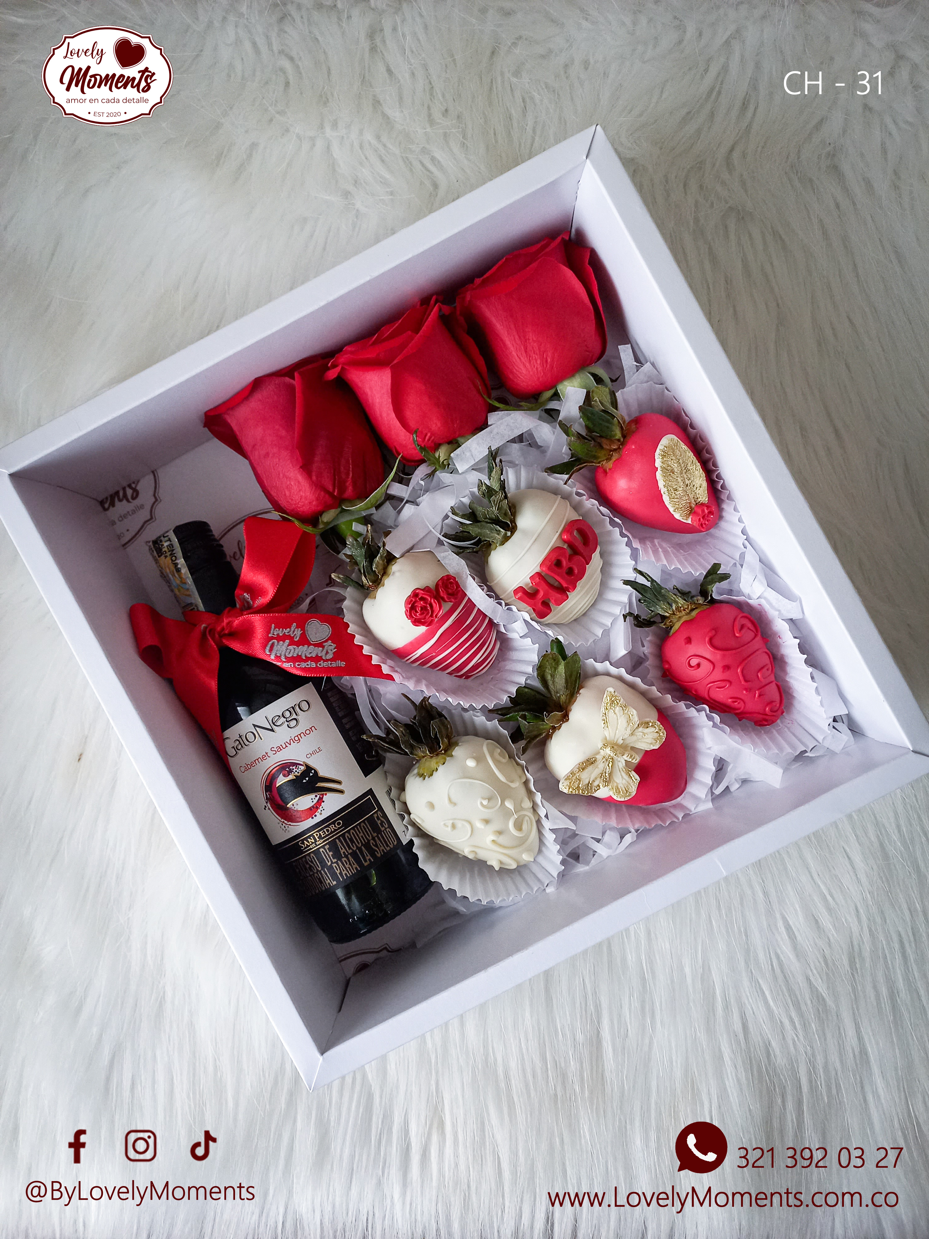 Caja Serenata con Vino, Rosas y Fresas recubiertas con chocolate - Floristería Lovely Moments Pereira