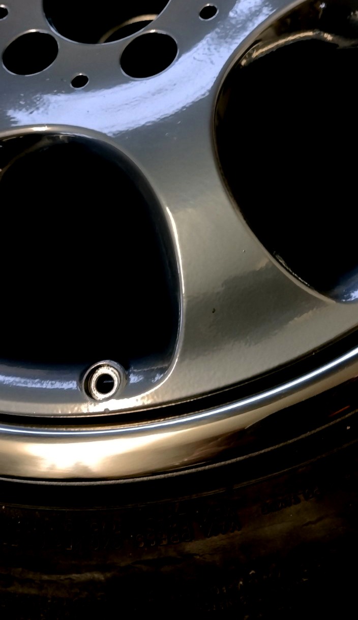 1 Single R129 Polished 18" Wheel Trim