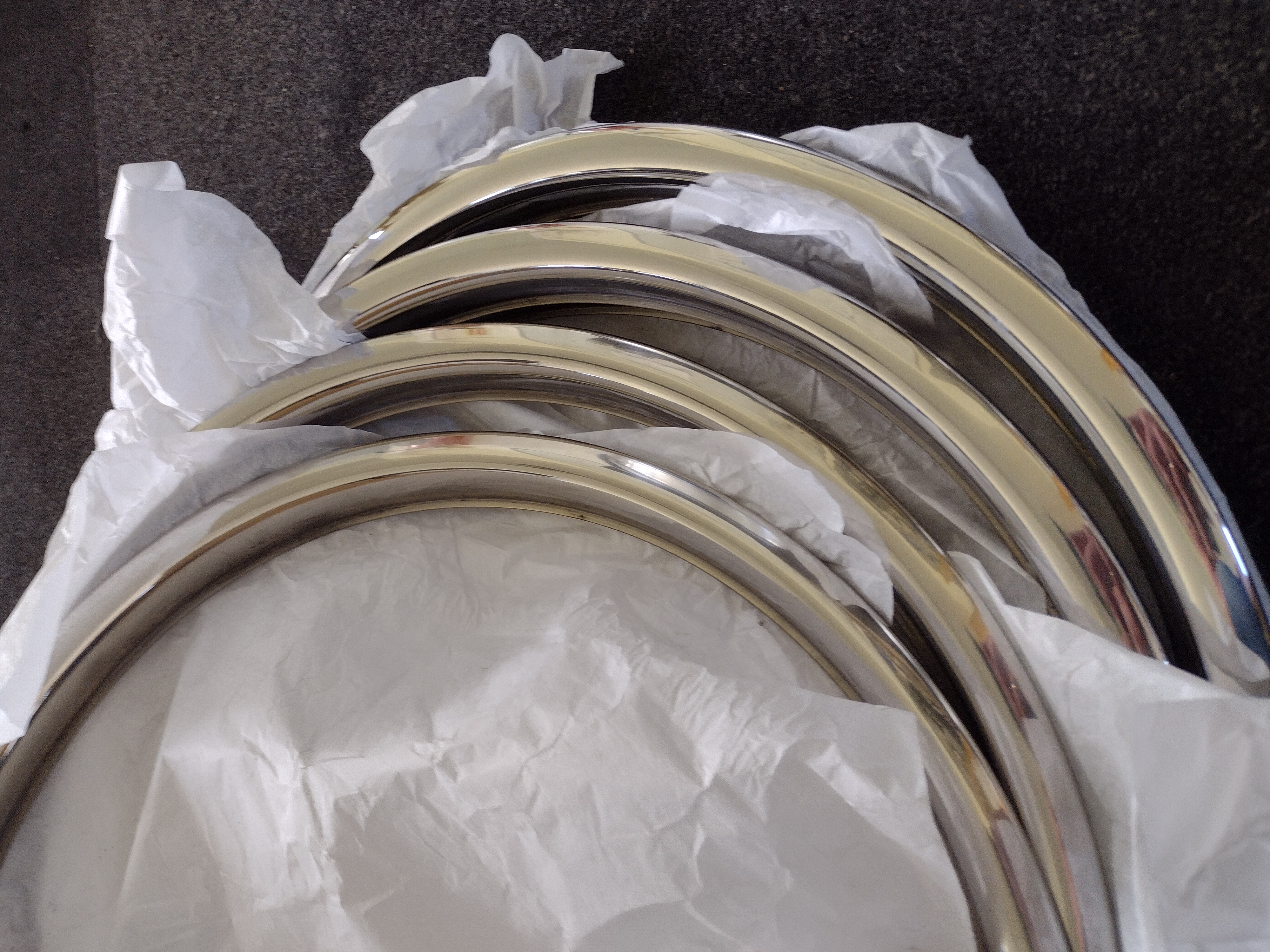 Set of 4 R129 Polished 18" Wheel Trims