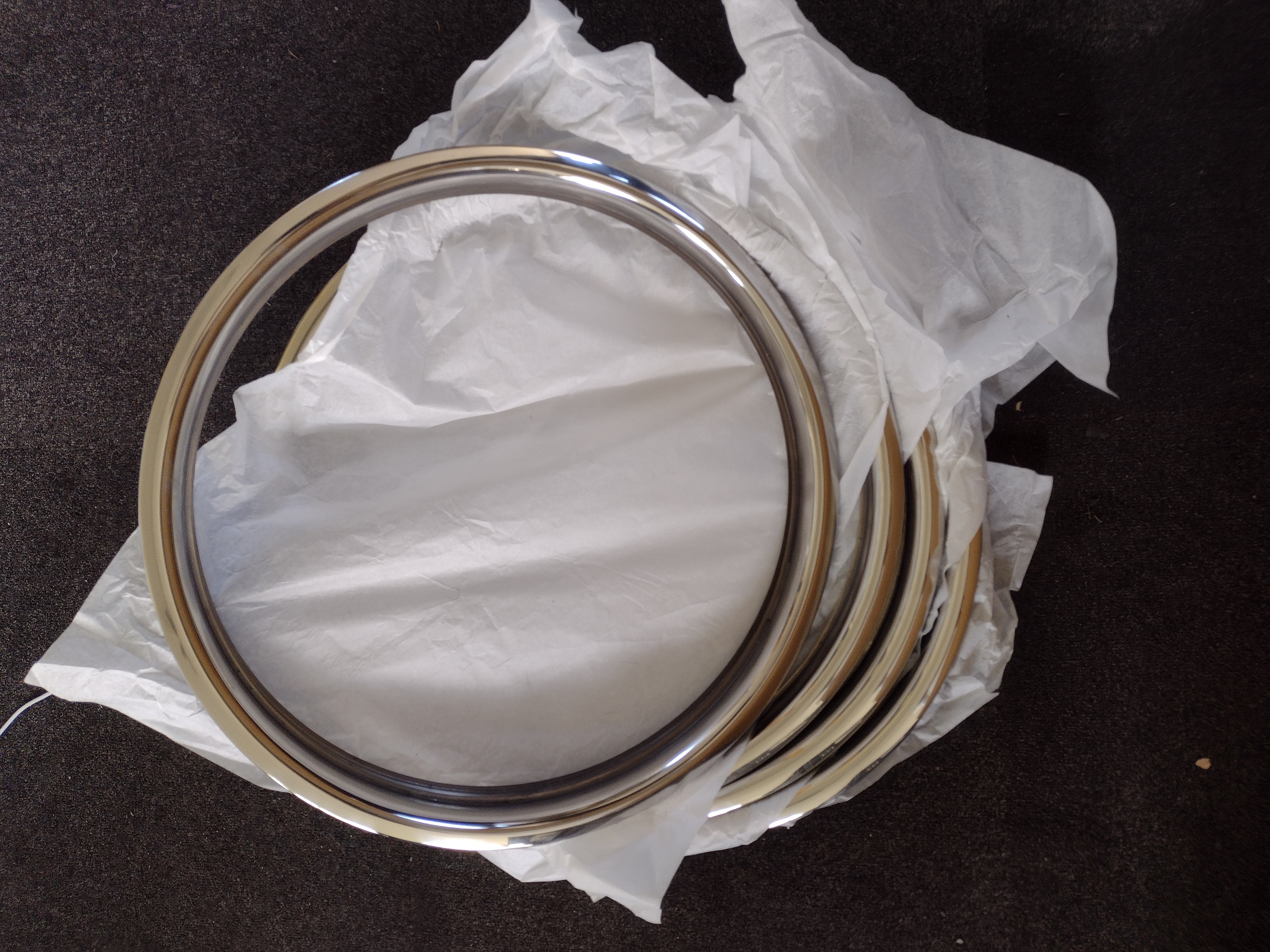 Set of 4 R129 Polished 18" Wheel Trims