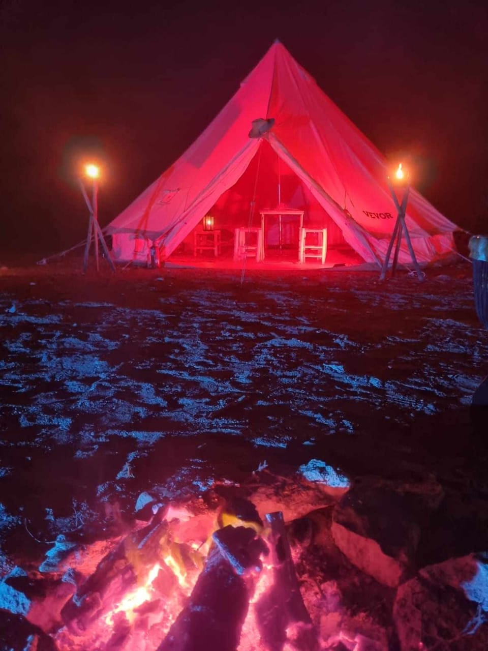 Nuit sous tentes  traditionnel au bord de l'océan 4 pax
