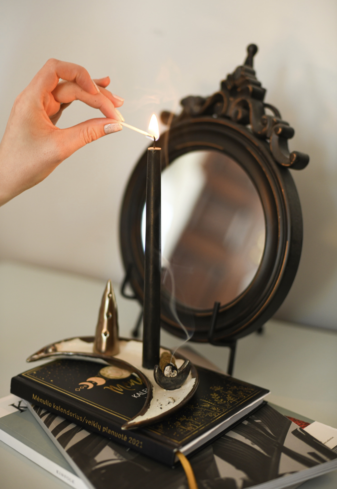 Žvakidė - smilkalinė Jaunatis