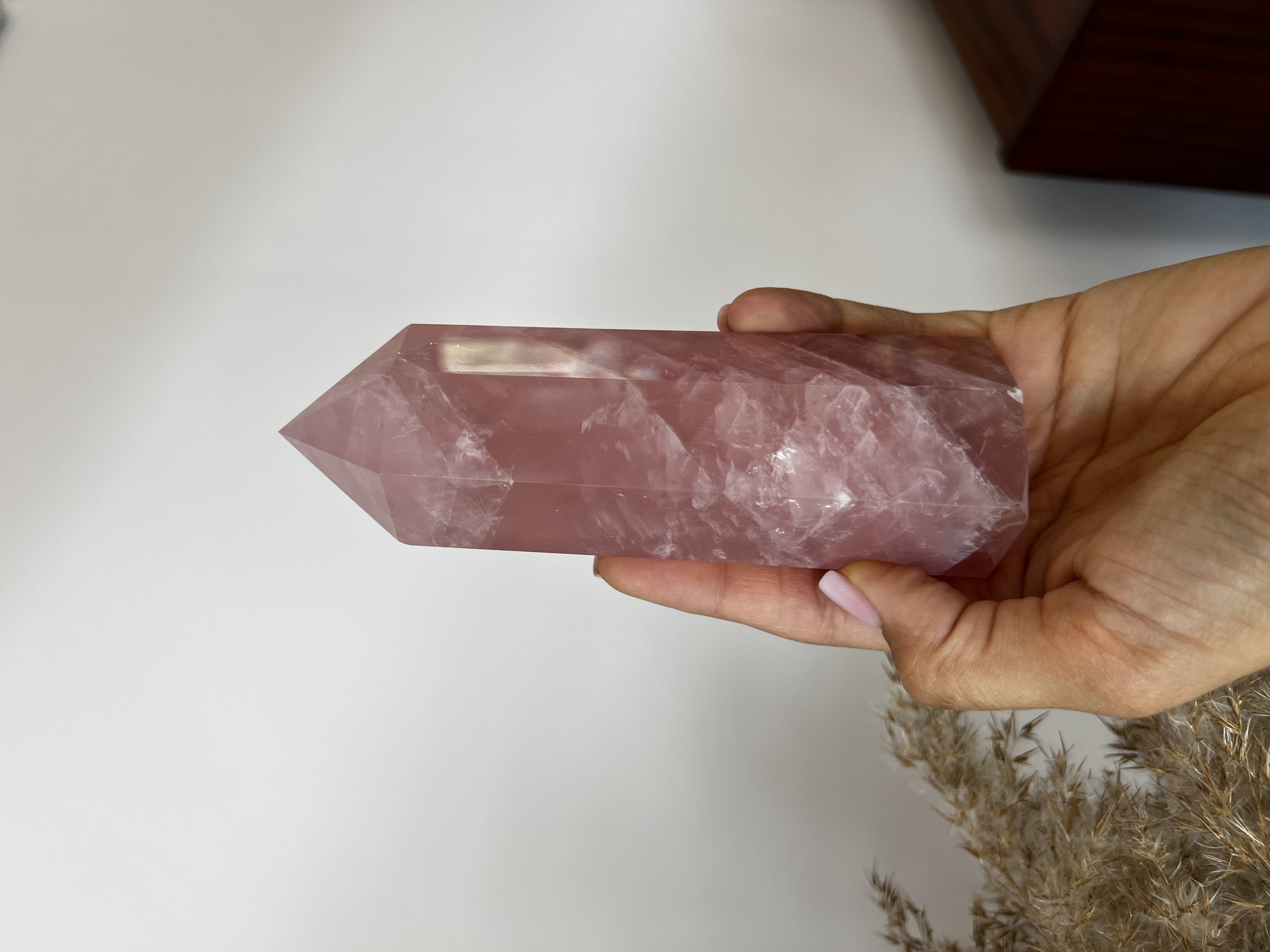 Rožinio kvarco obeliskas