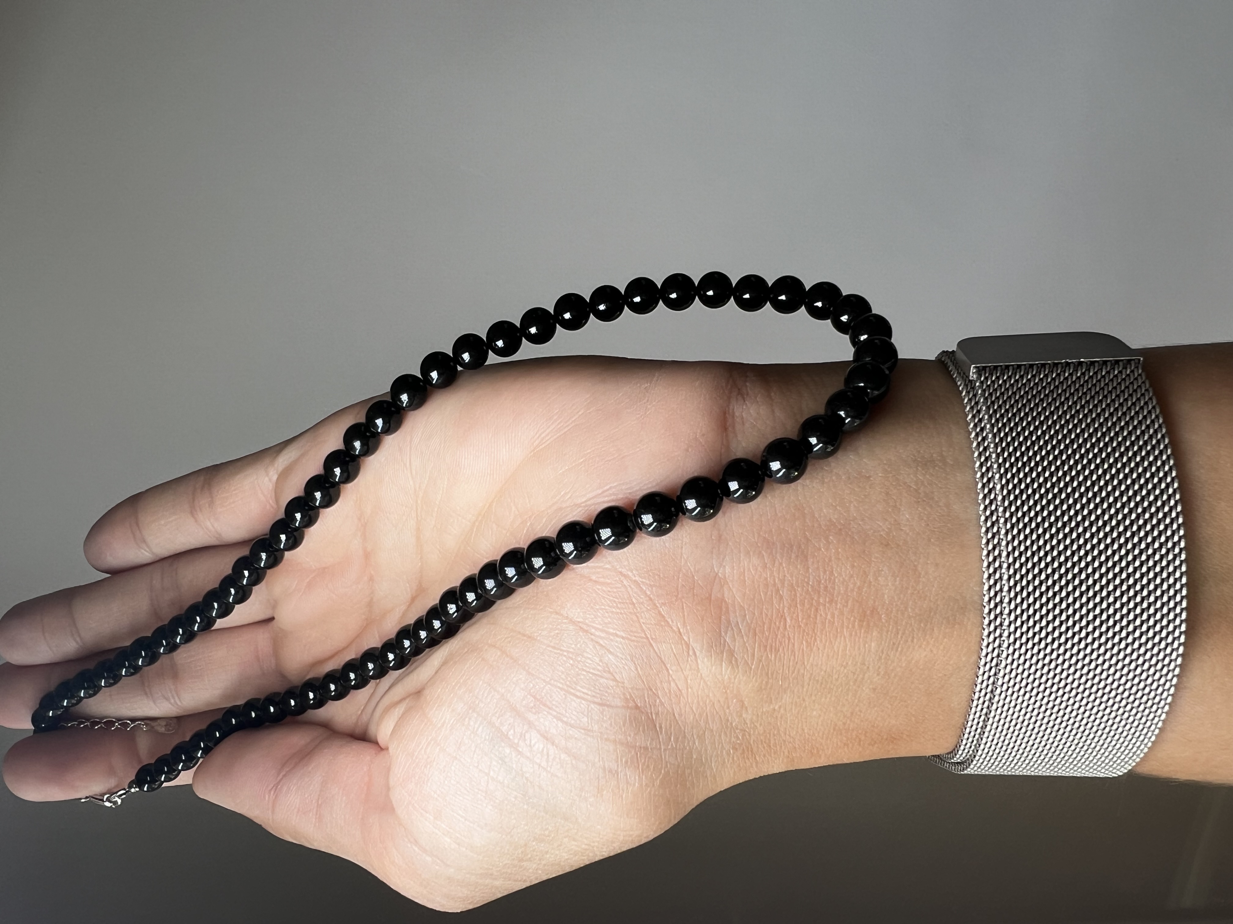 Juodojo turmalino (šerlo) vėrinys