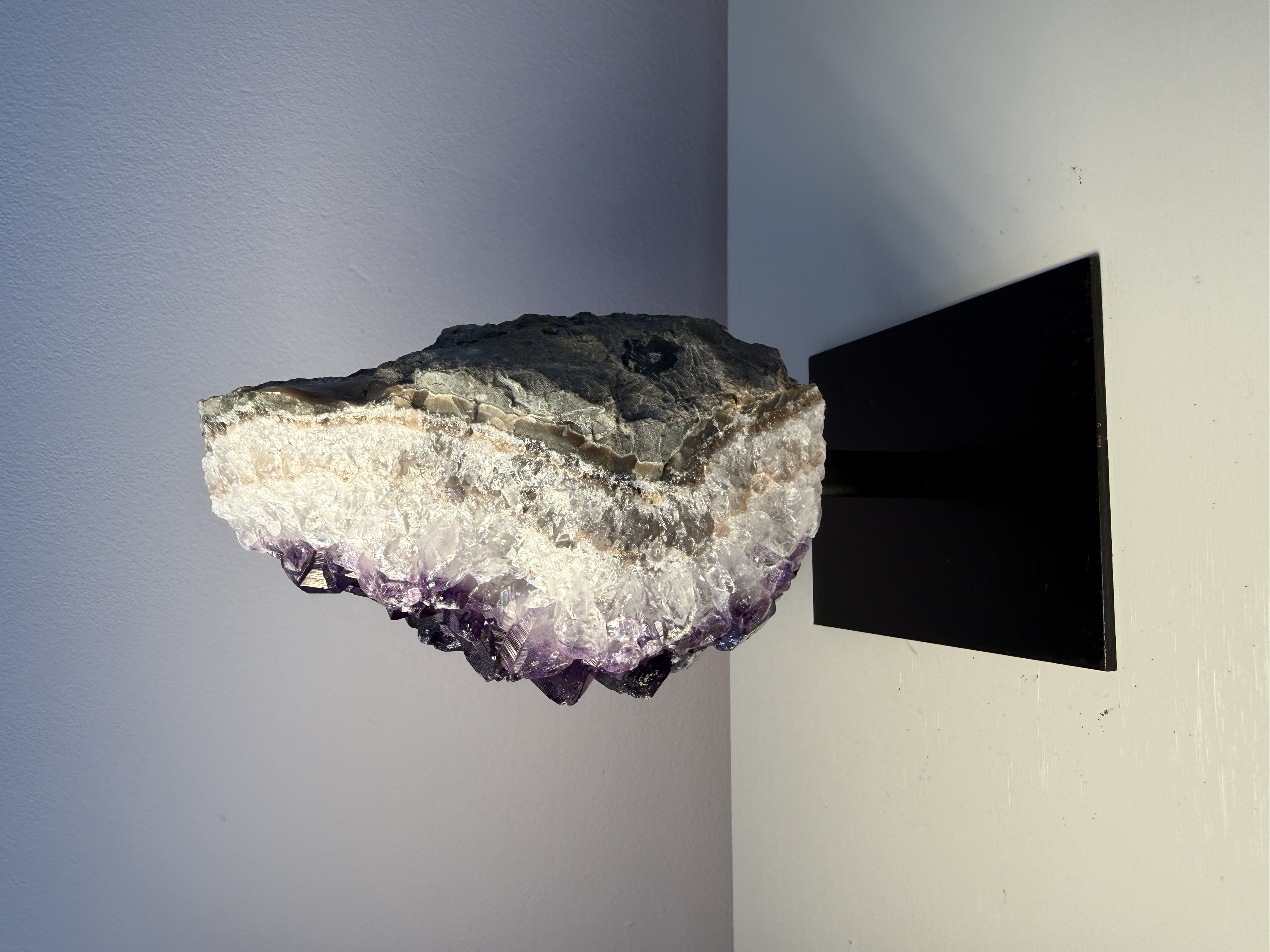 Ametisto drūza ant stovo 770g