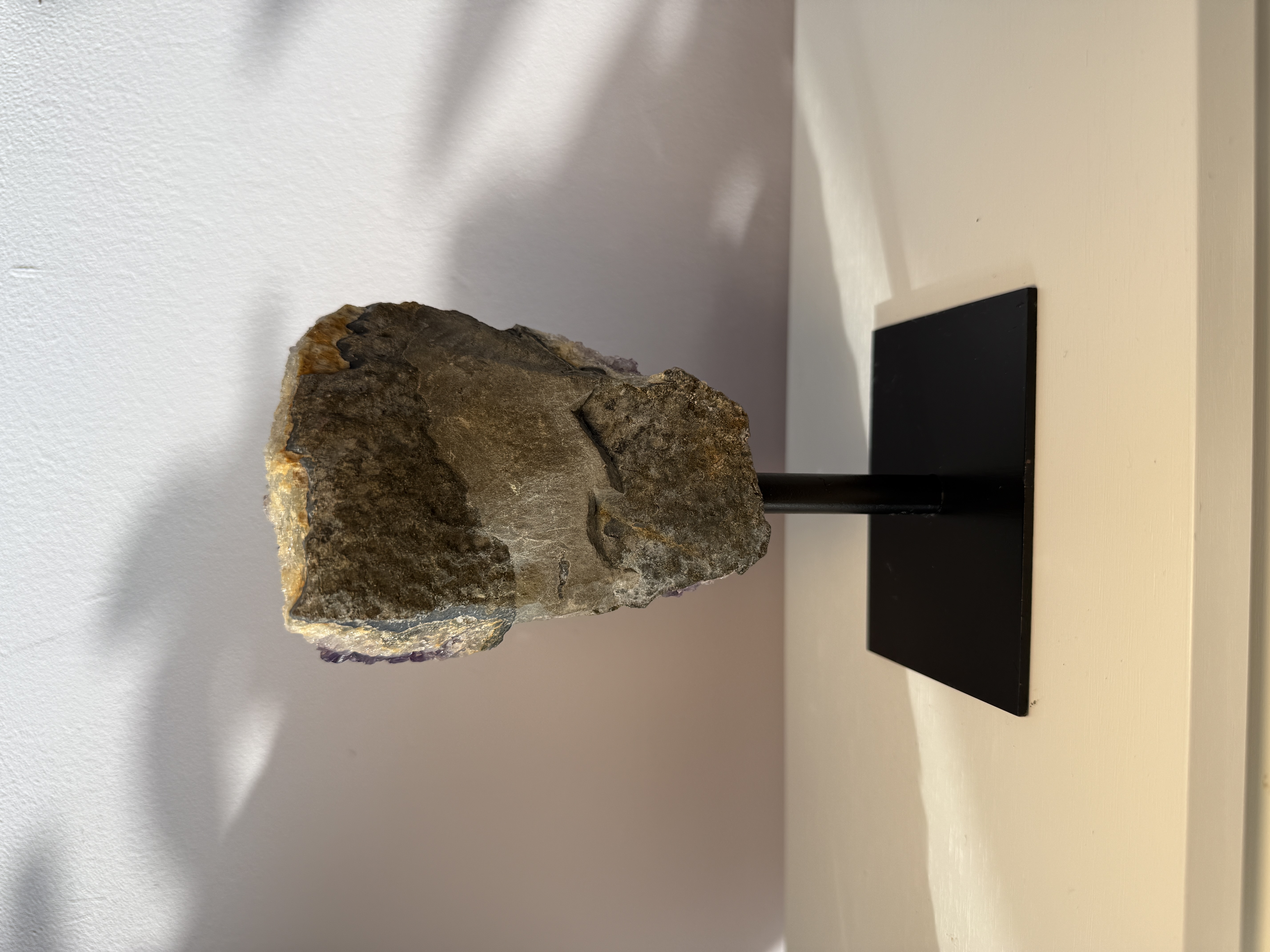 Ametisto drūza ant stovo 720g