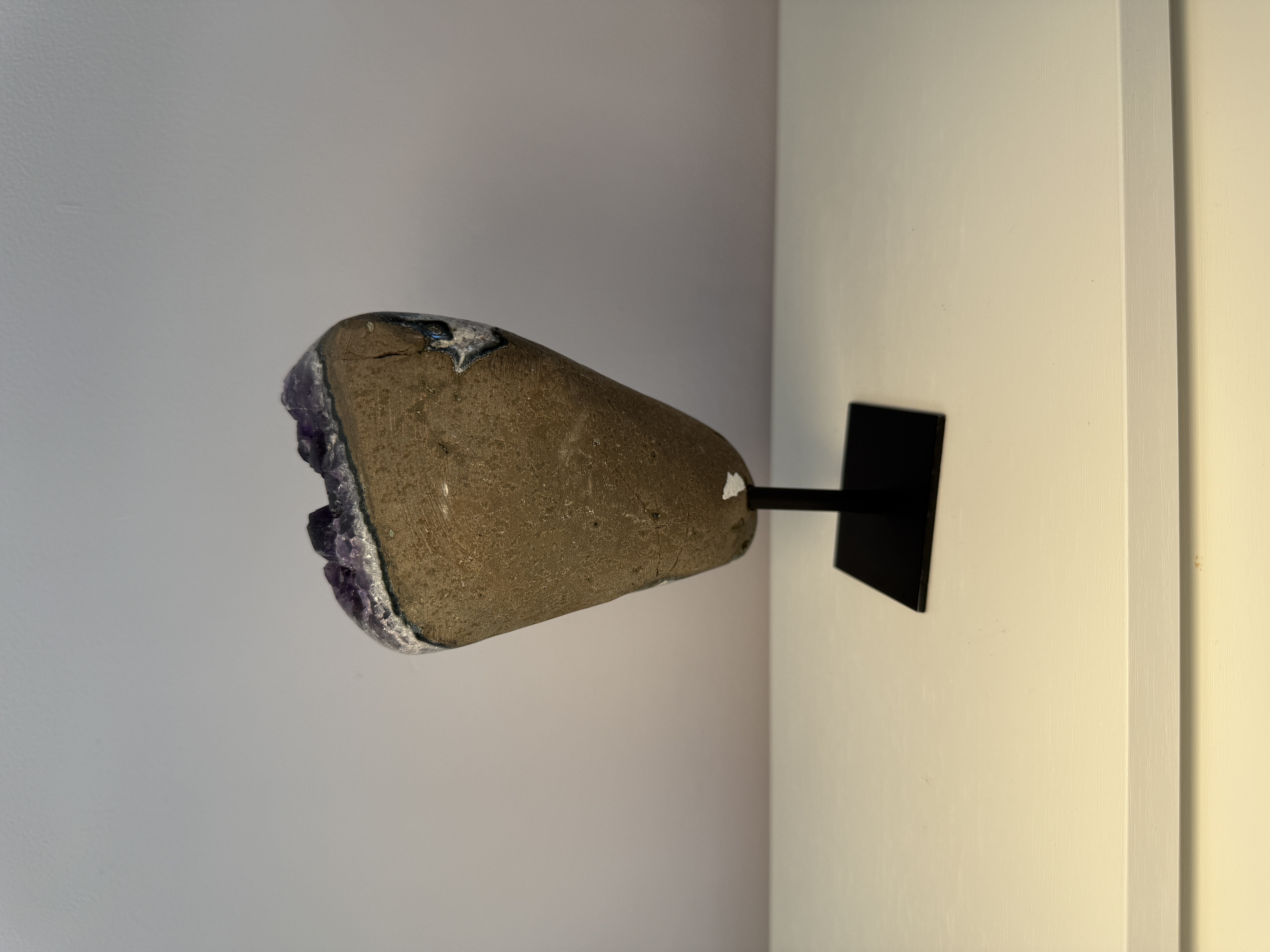 Ametisto drūza ant stovo 750g