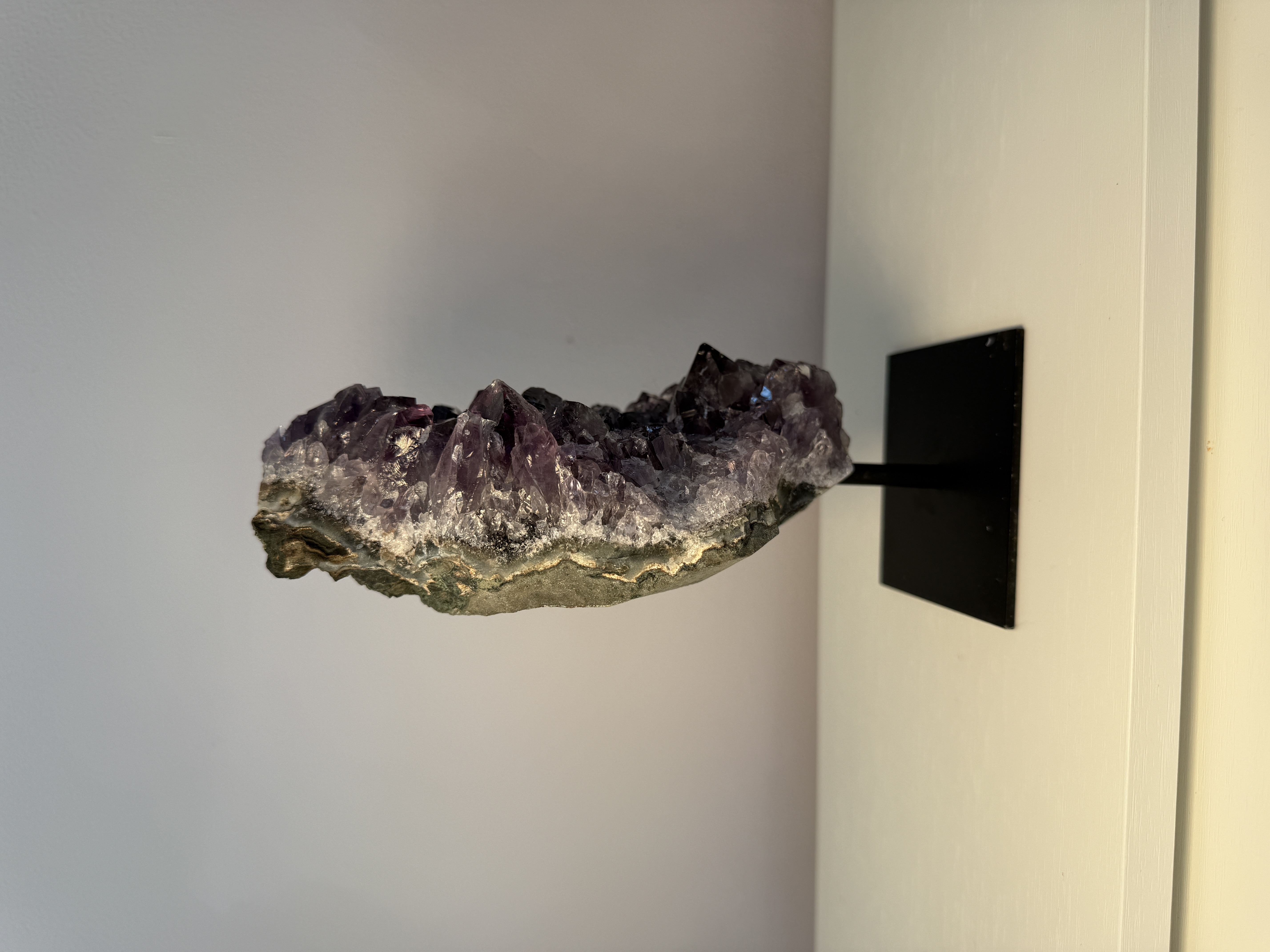 Ametisto drūza ant stovo 1,160kg