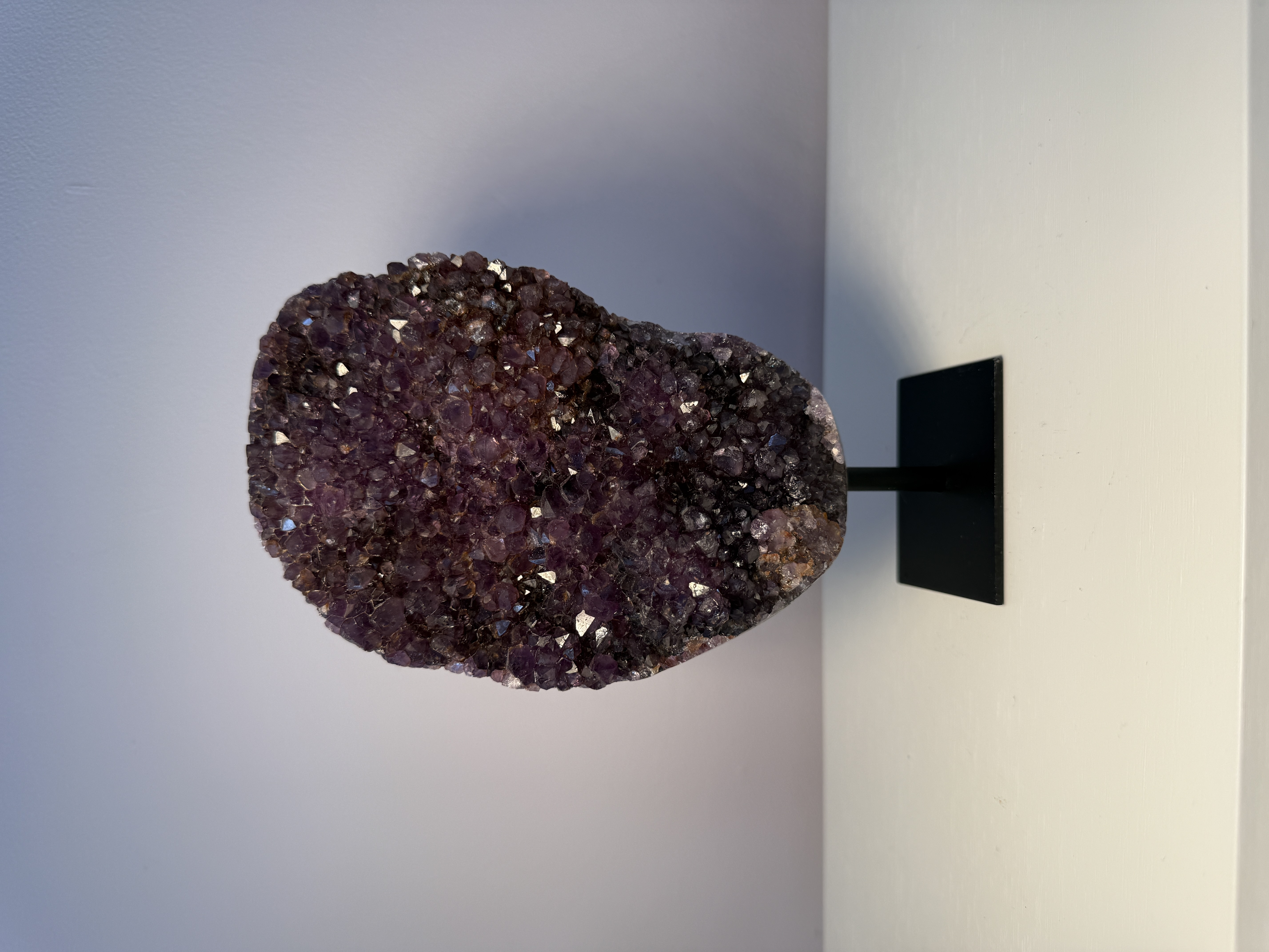 Ametisto drūza ant stovo 1,160kg