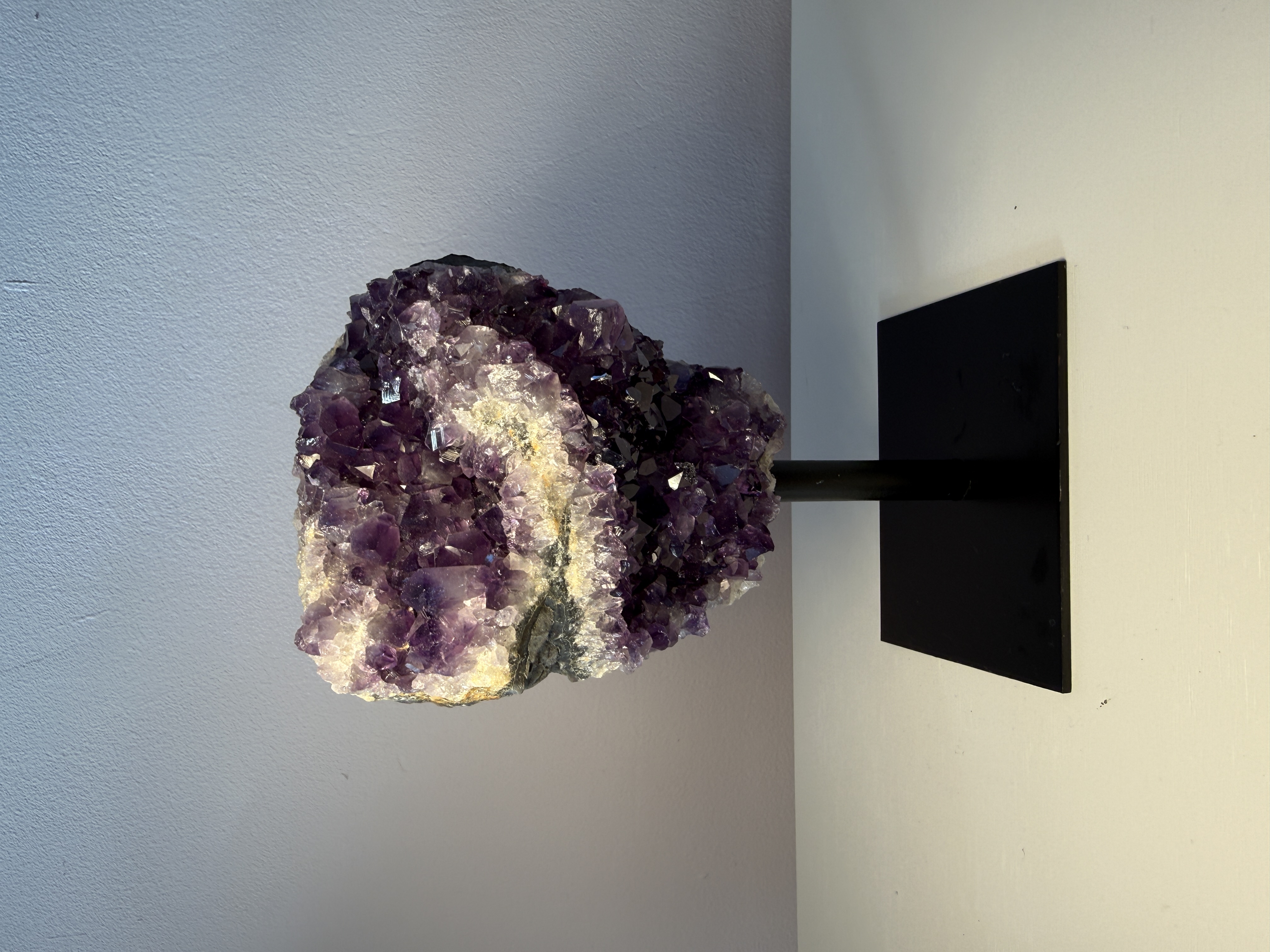 Ametisto drūza ant stovo 720g