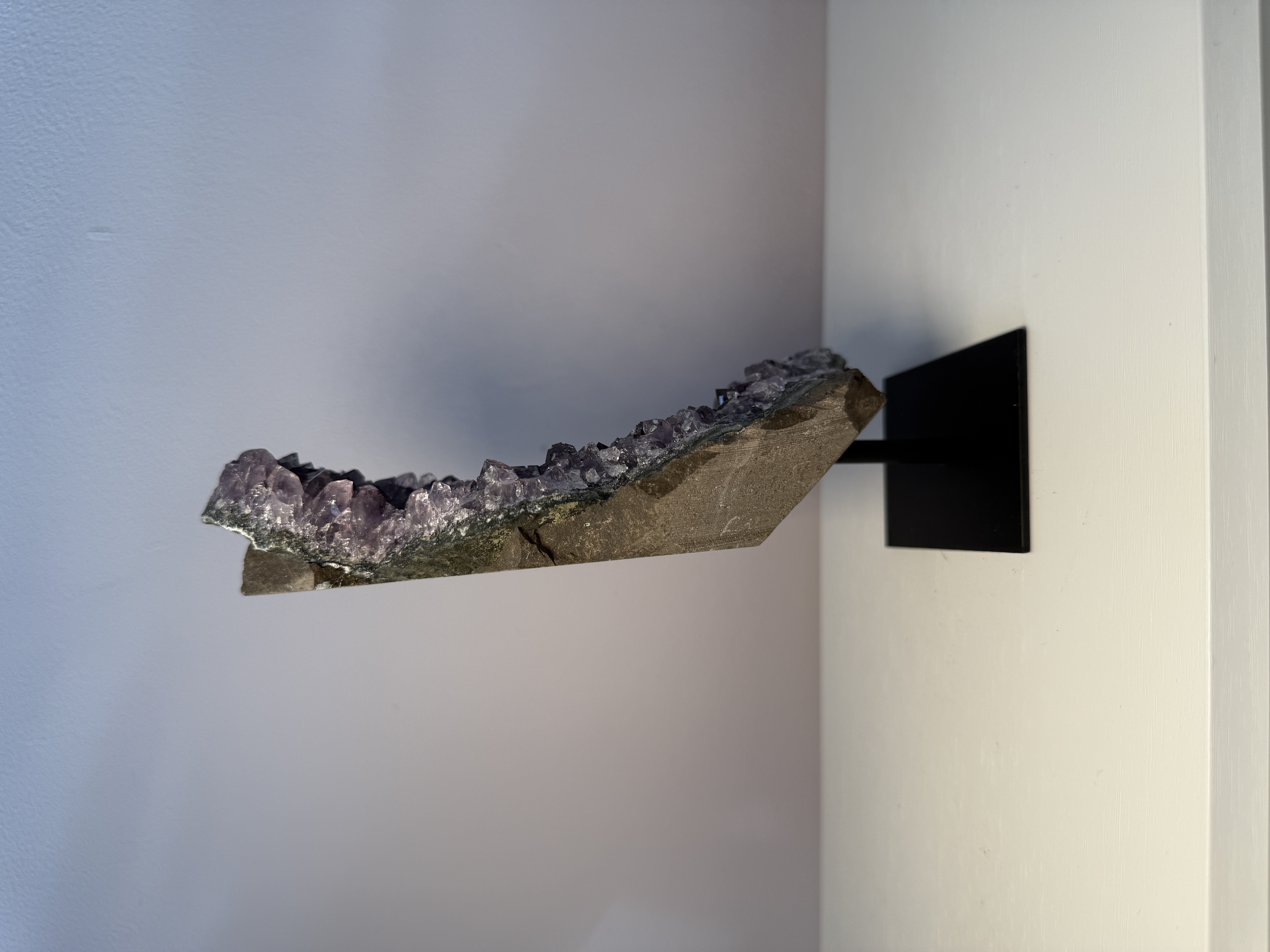 Ametisto drūza ant stovo 600g